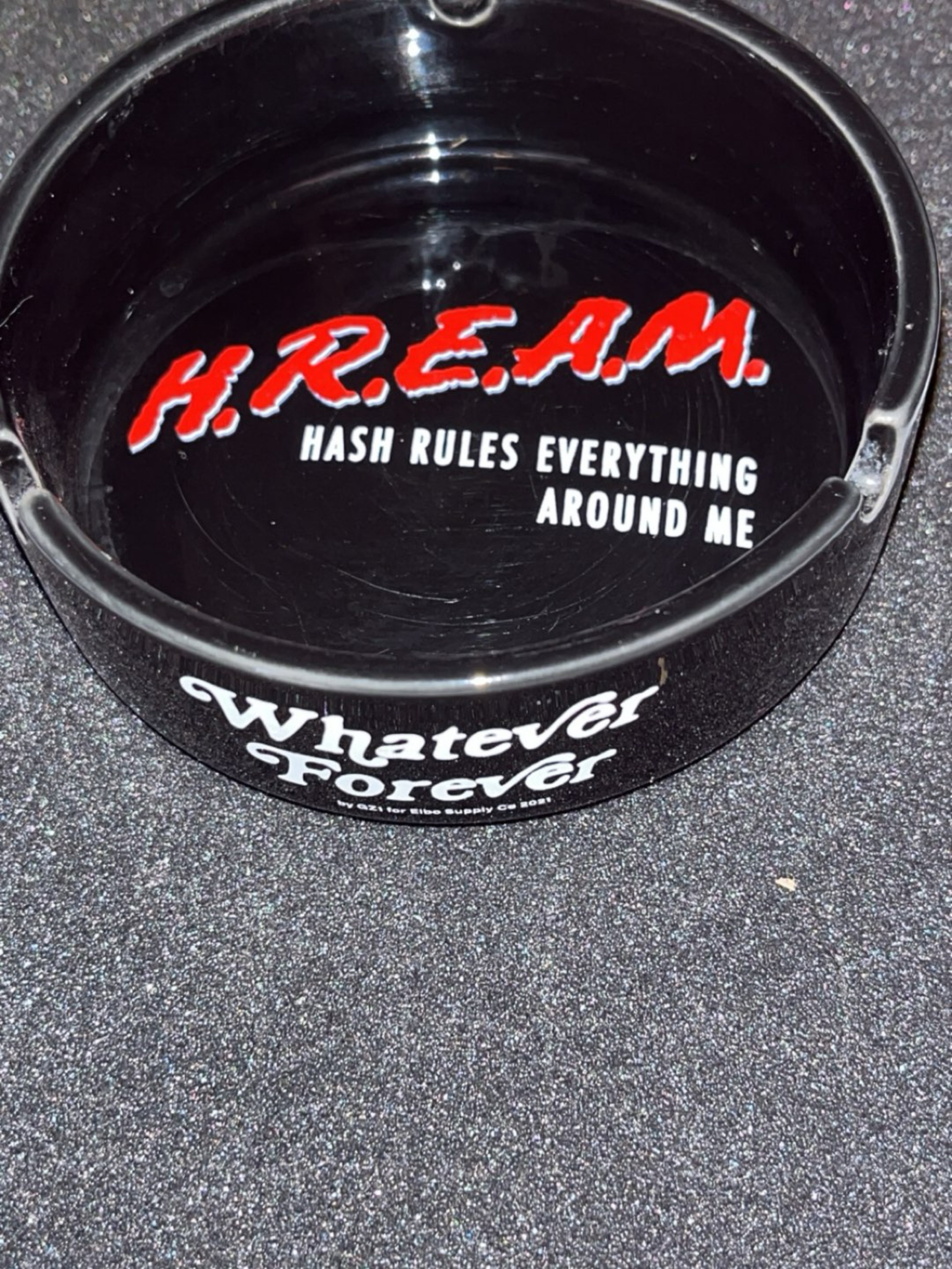 Preview pic of Gz1 hream ashtray