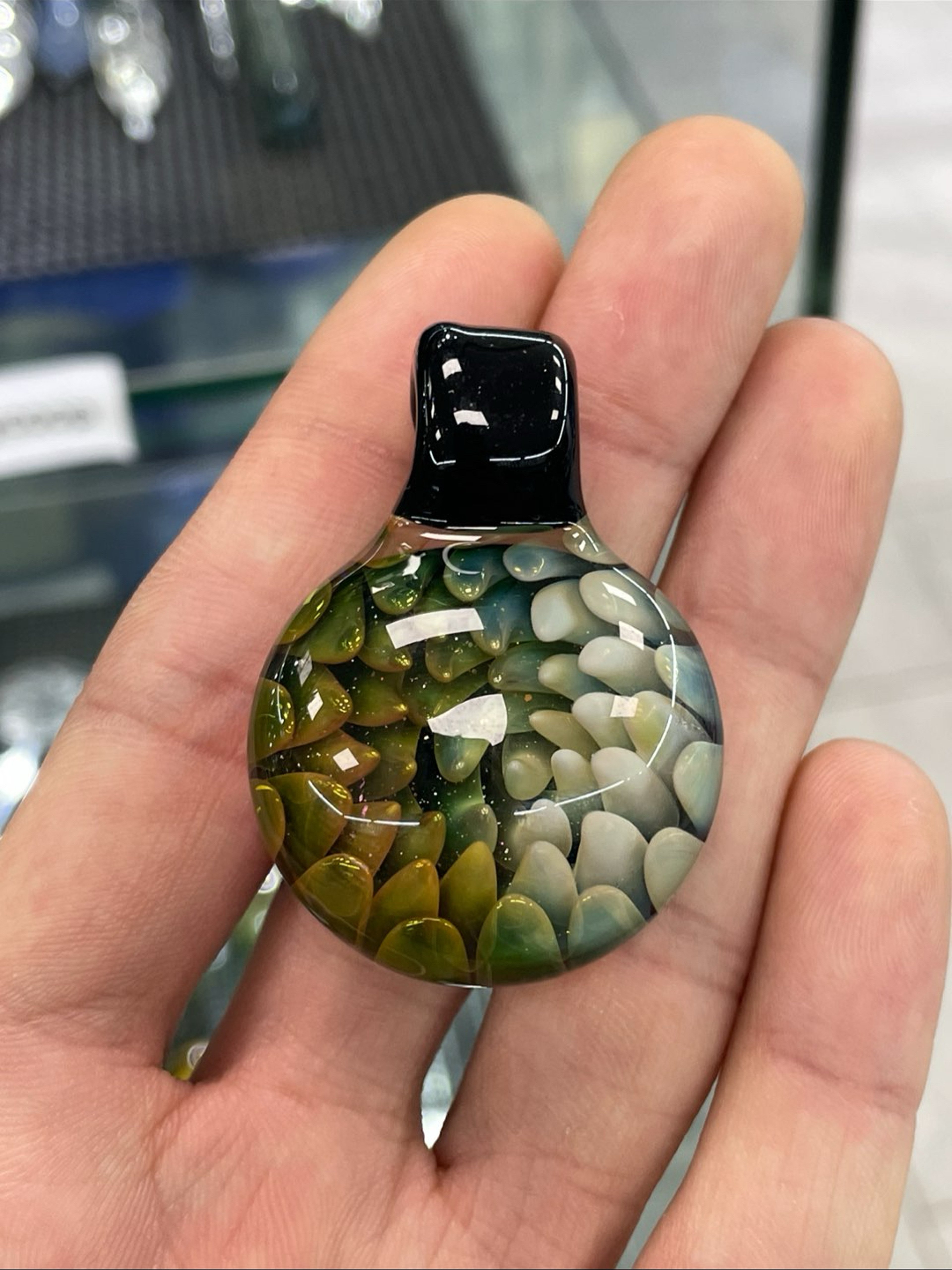 Preview pic of @convergenceglass fumed pendant!