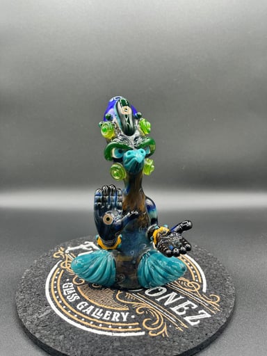 Preview pic of Creep glass totem bird