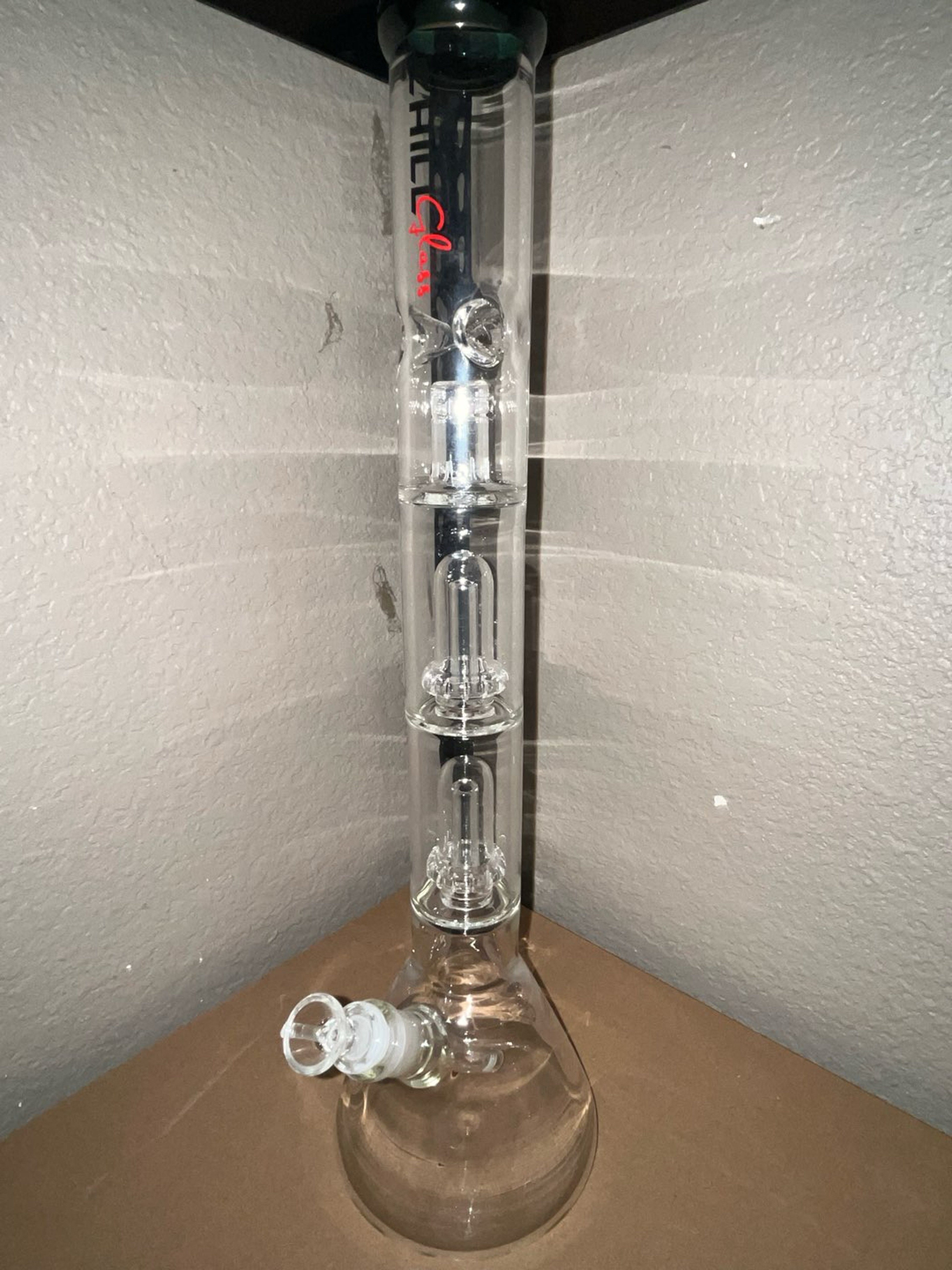 Preview pic of Tall Chill Glass Beaker Bong