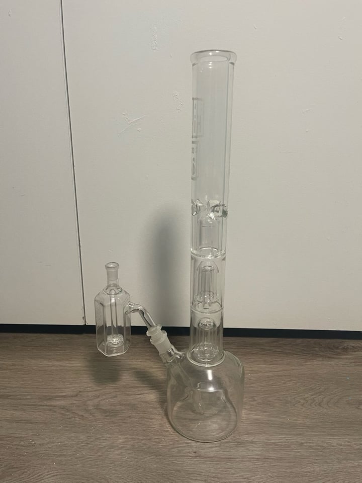 HiSi triple mushroom perc with downstem and ash catch Image 2