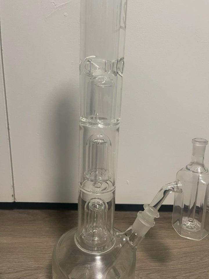 HiSi triple mushroom perc with downstem and ash catch Image 1