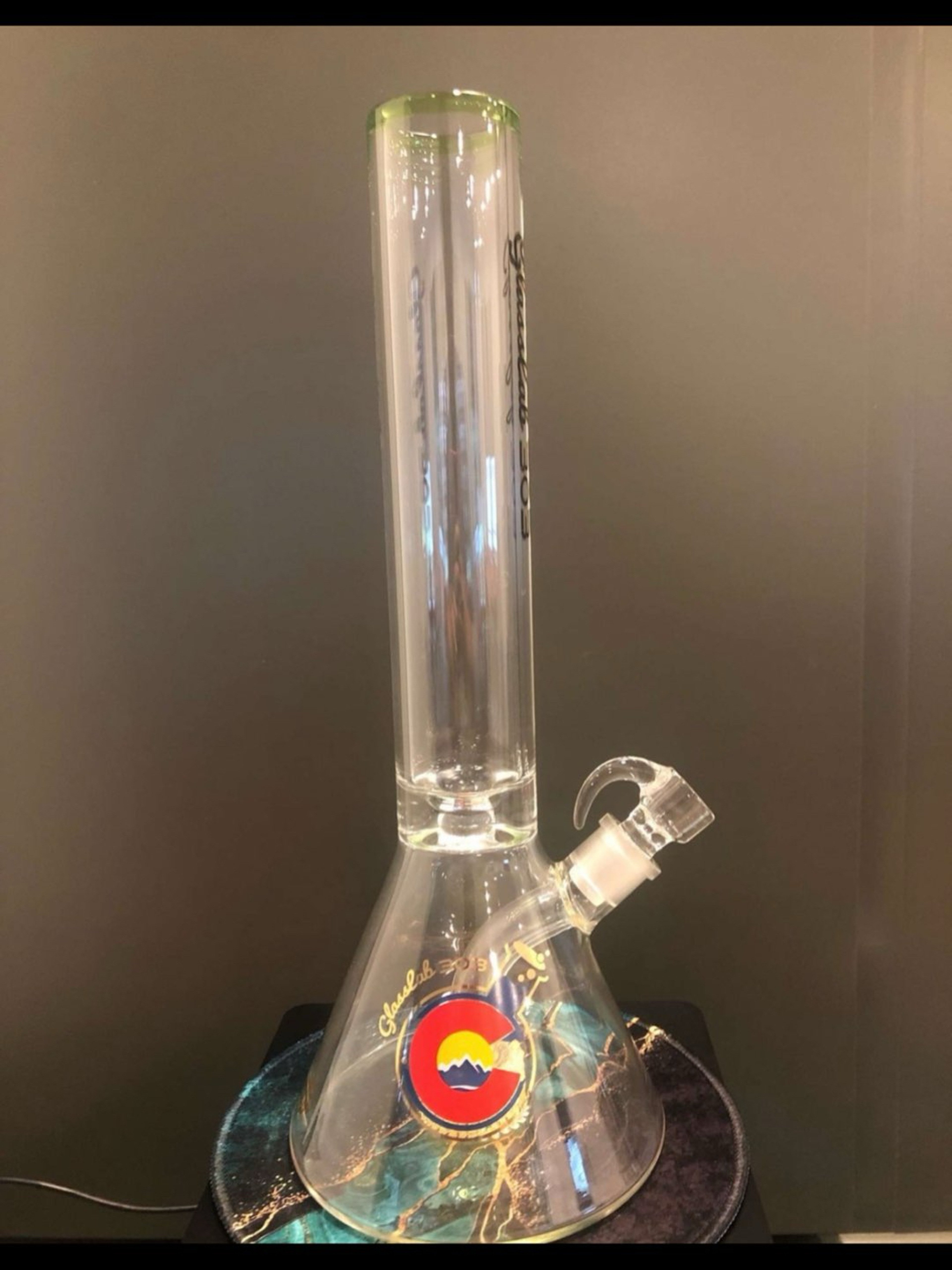 Preview pic of Inline Showerhead beaker