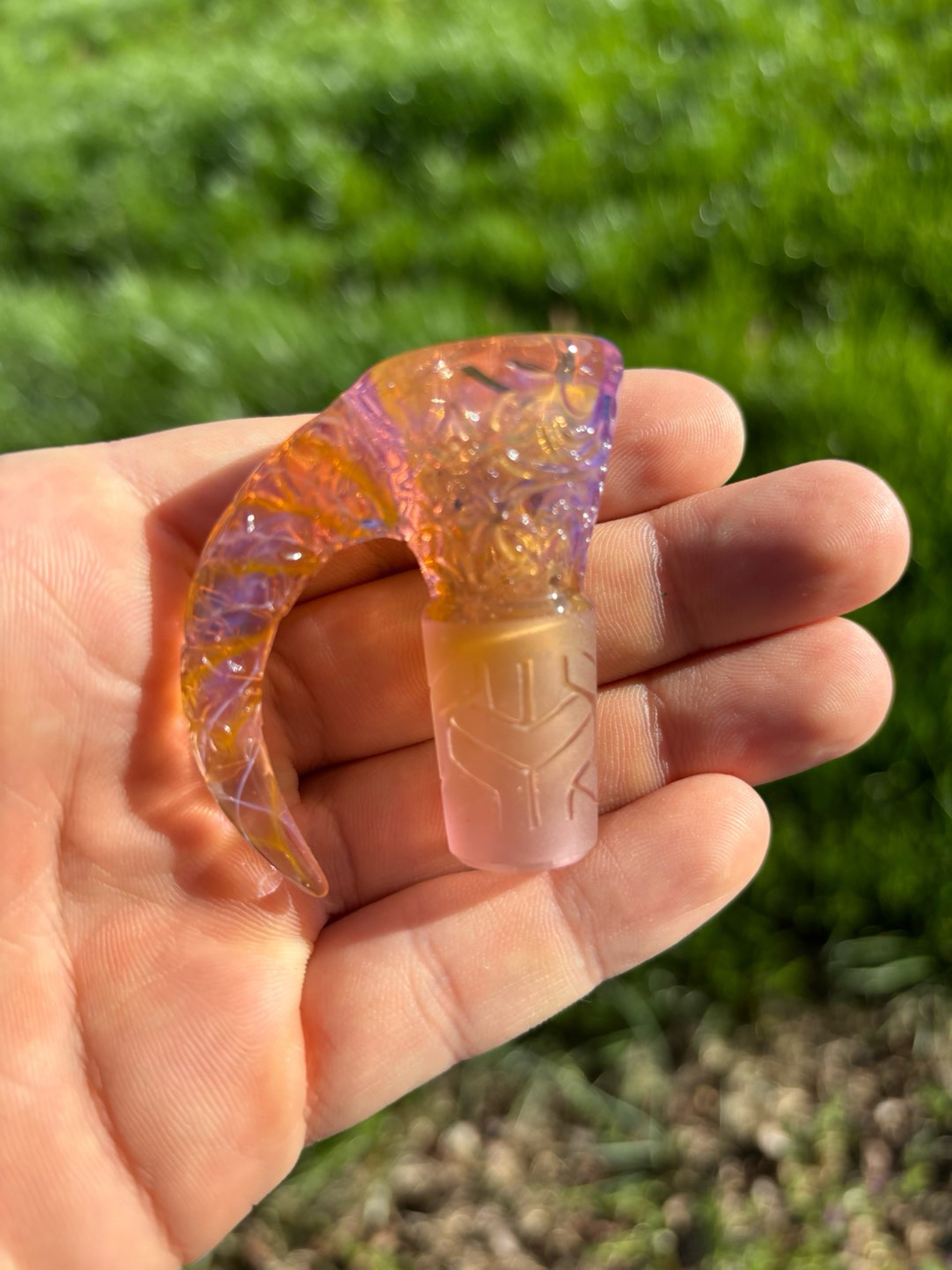 1-1 LEDGLASS image 0
