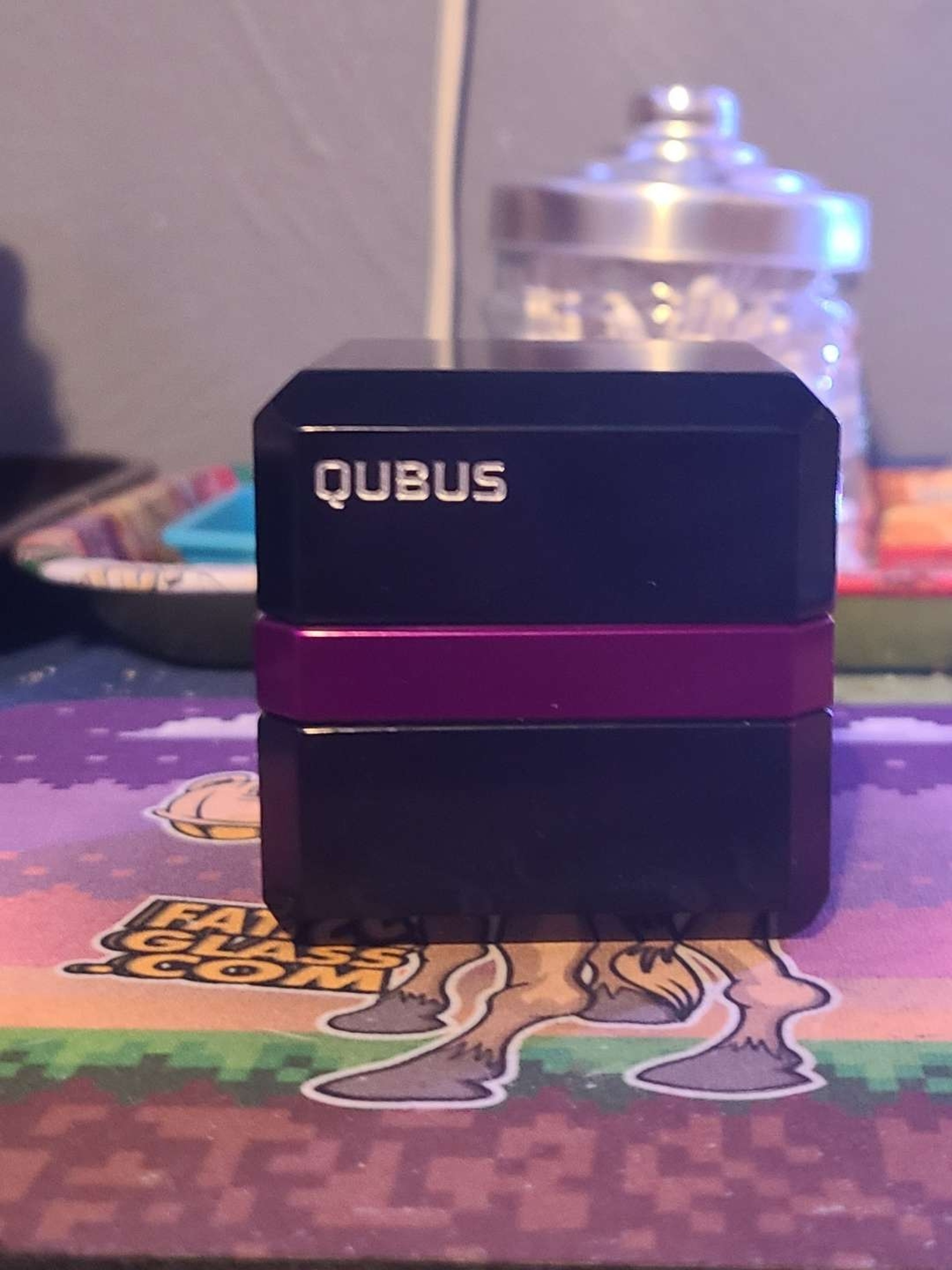 Preview pic of Royal Purple Qubus Grinder 🤴