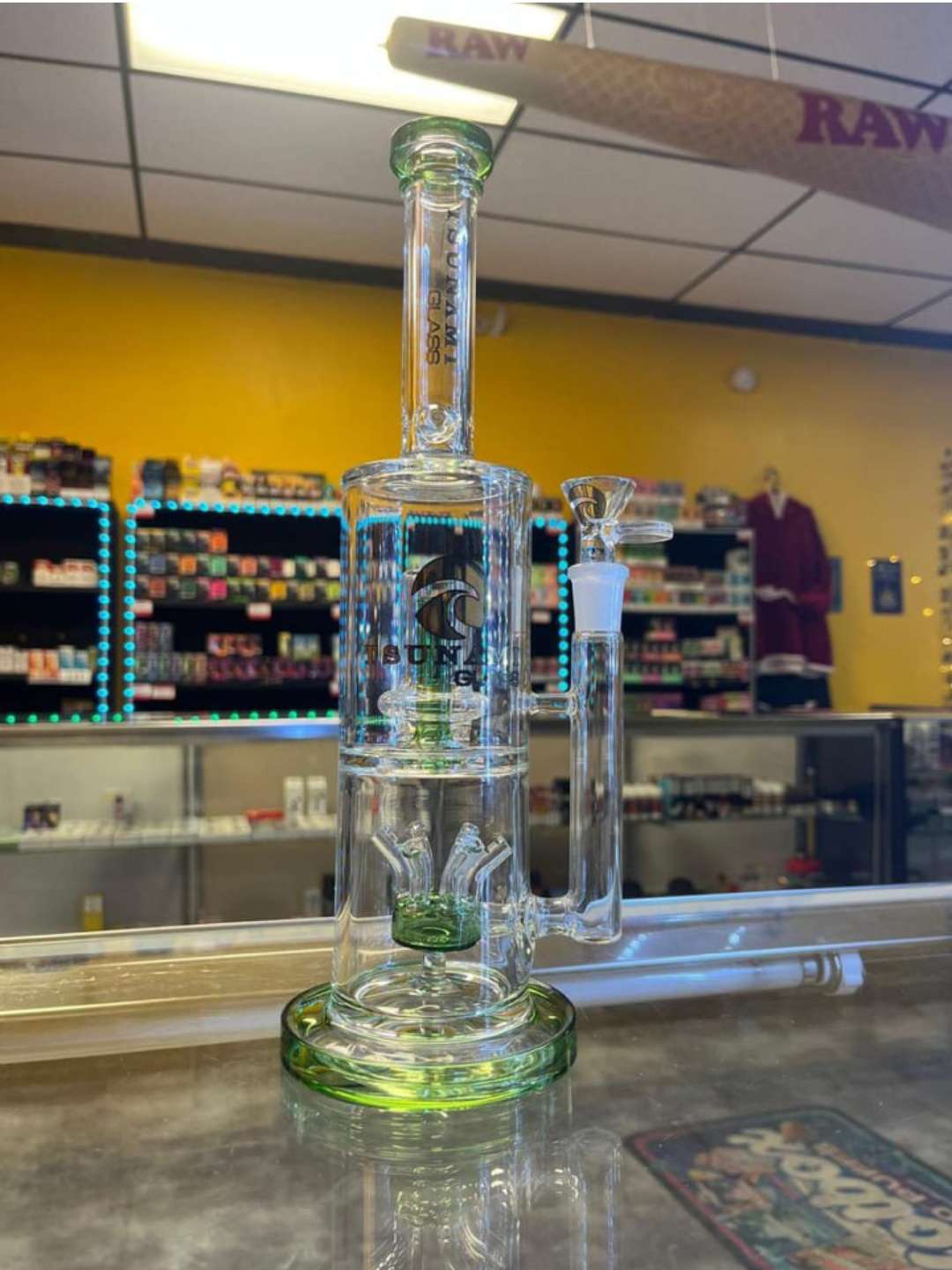 Preview pic of Tusnami Thick Glass Rig