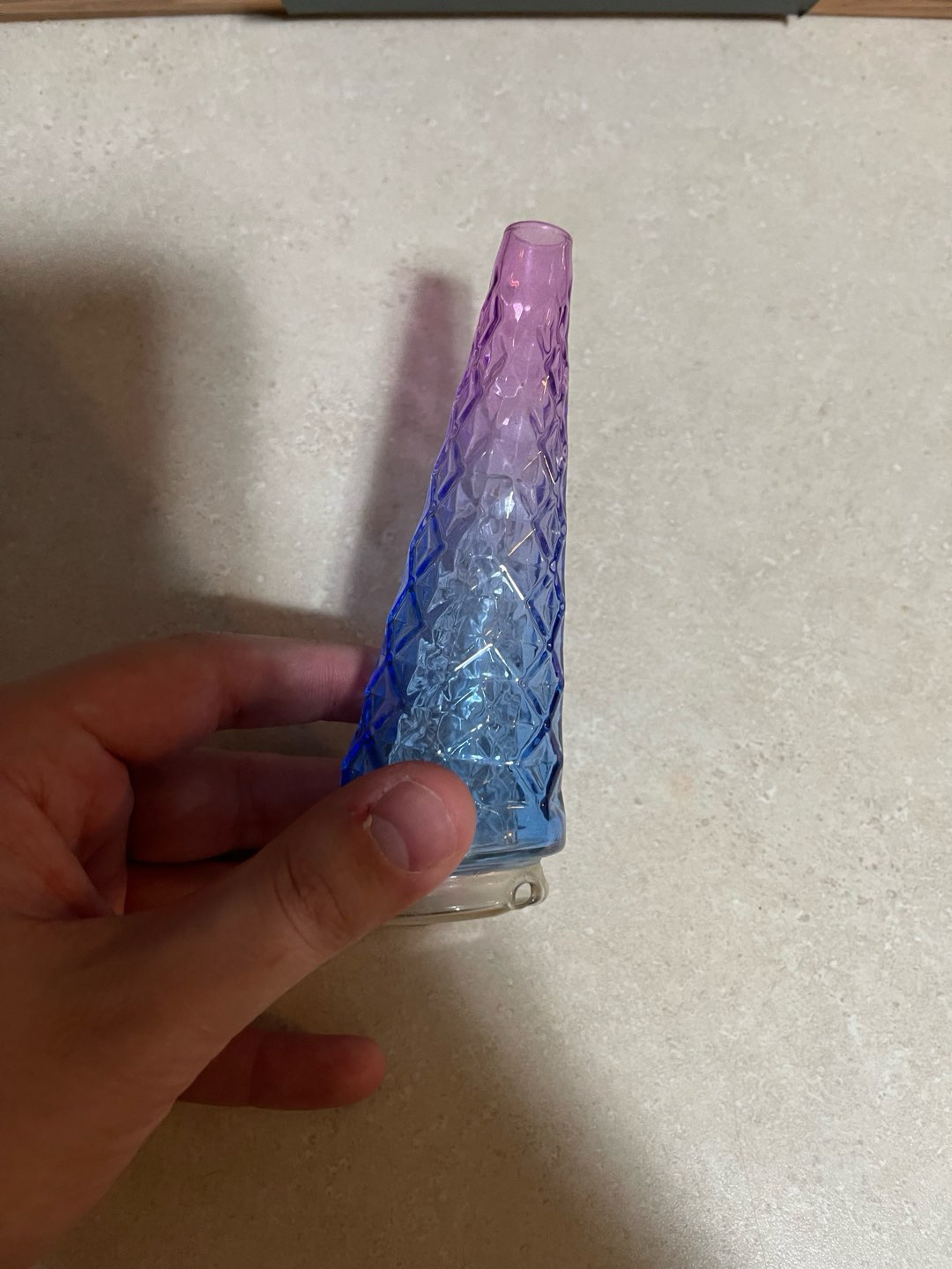 Preview pic of Puffy Stock Glass