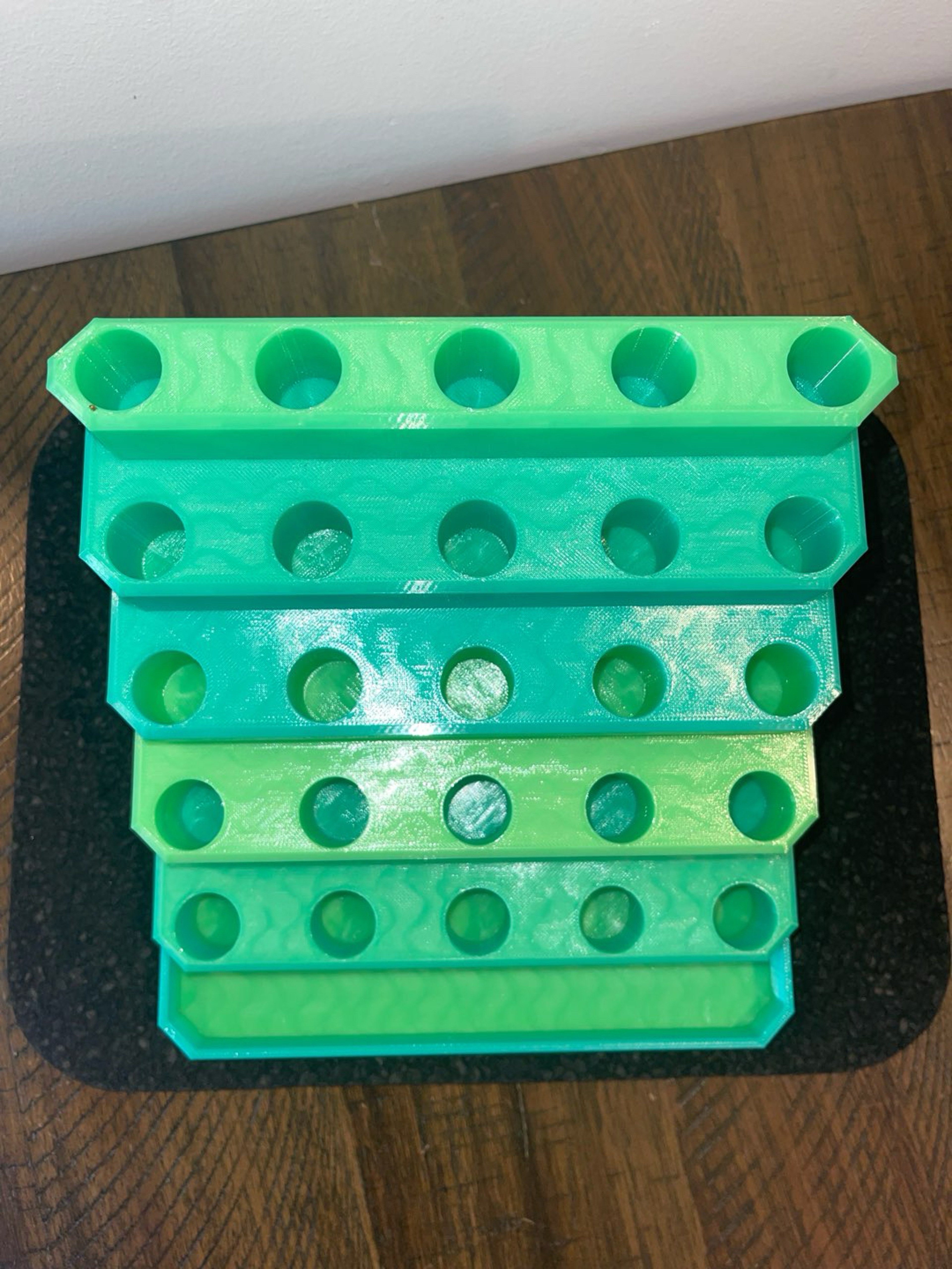Preview pic of 3D Printed Display Stand [25 x 18mm] Bowl / Slide & Accessory Tray