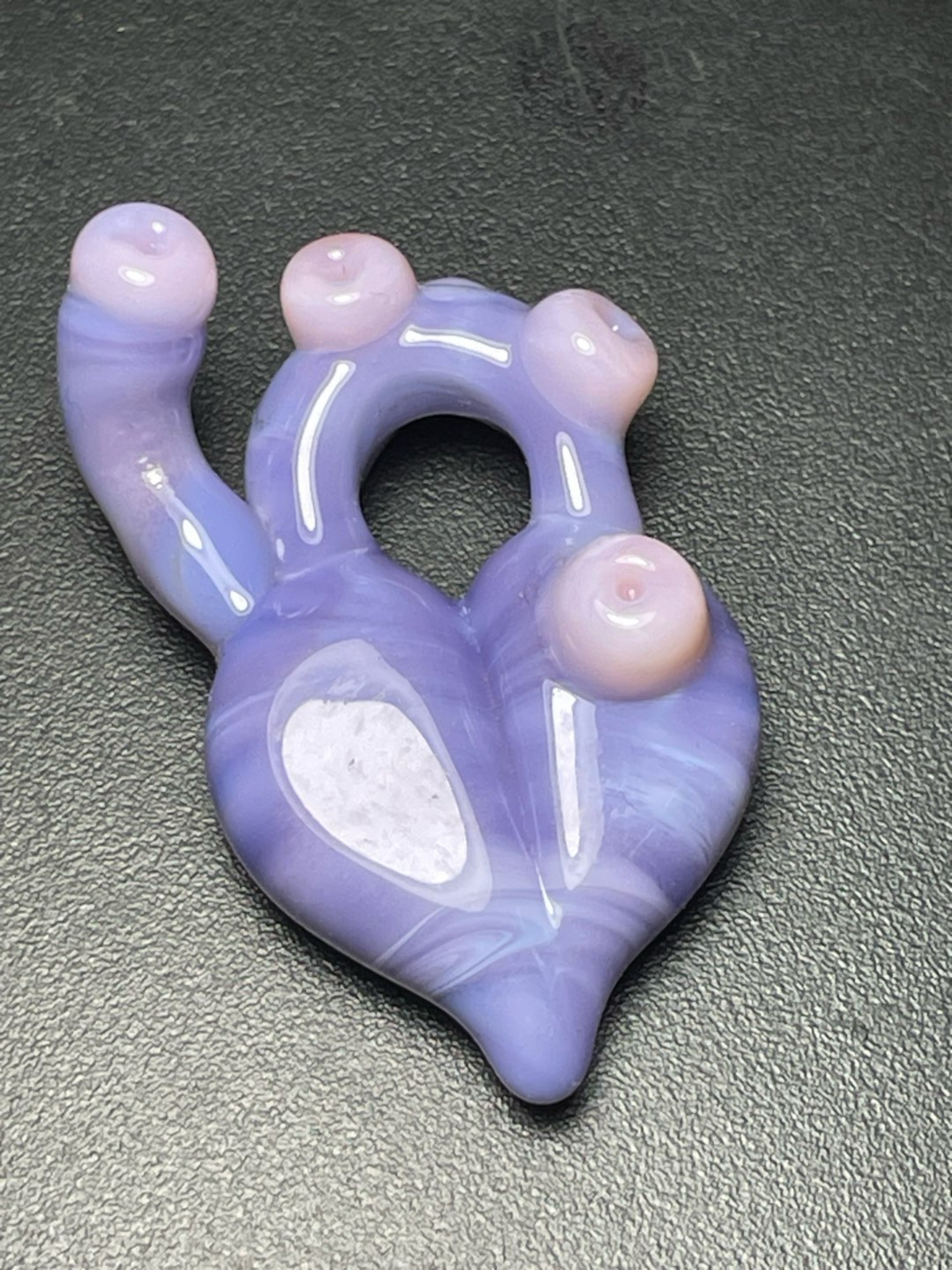 Preview pic of Anatomical heart pendant