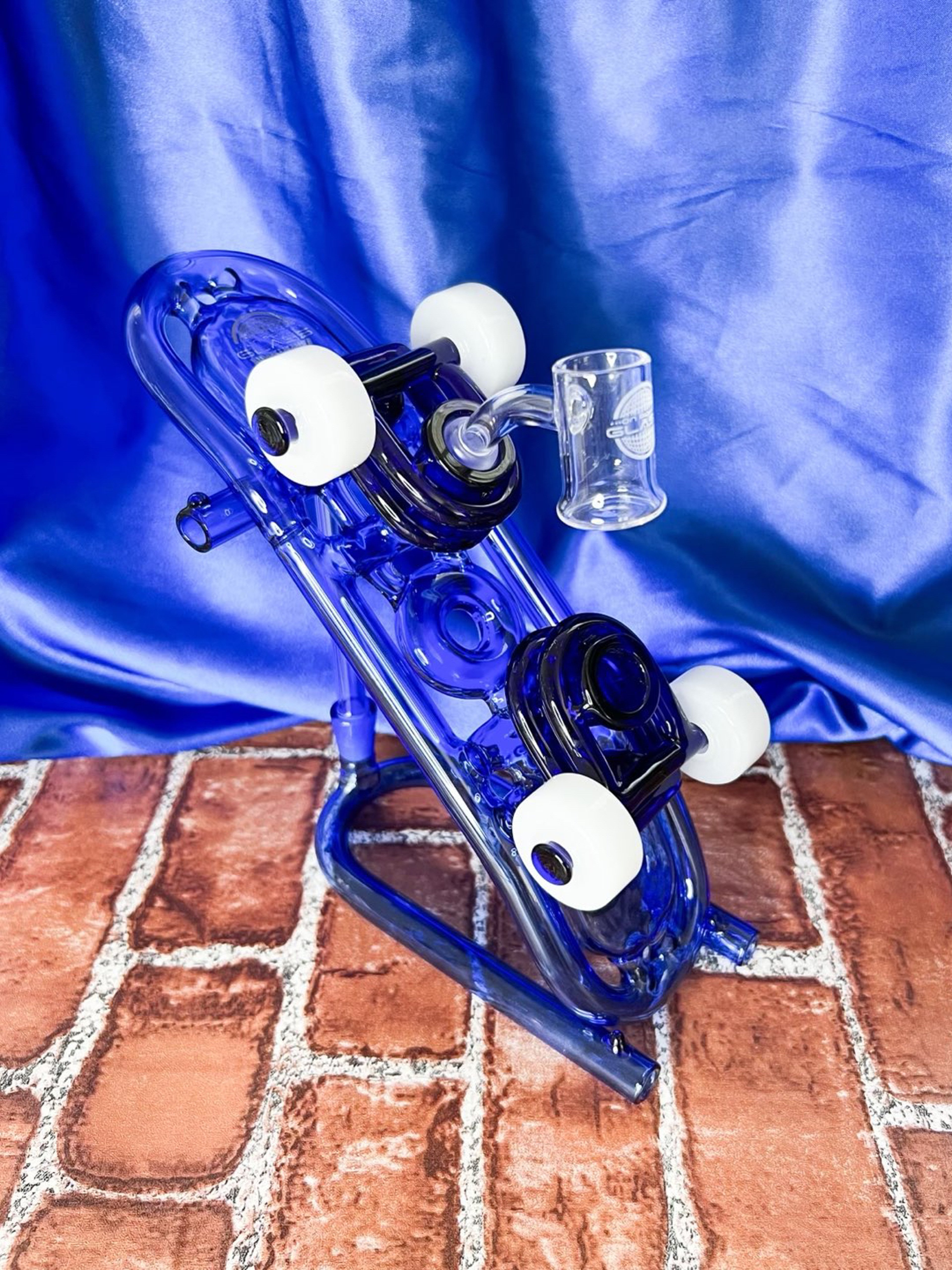 Preview pic of Blue Skateboard 9in Water Pipe/Rig