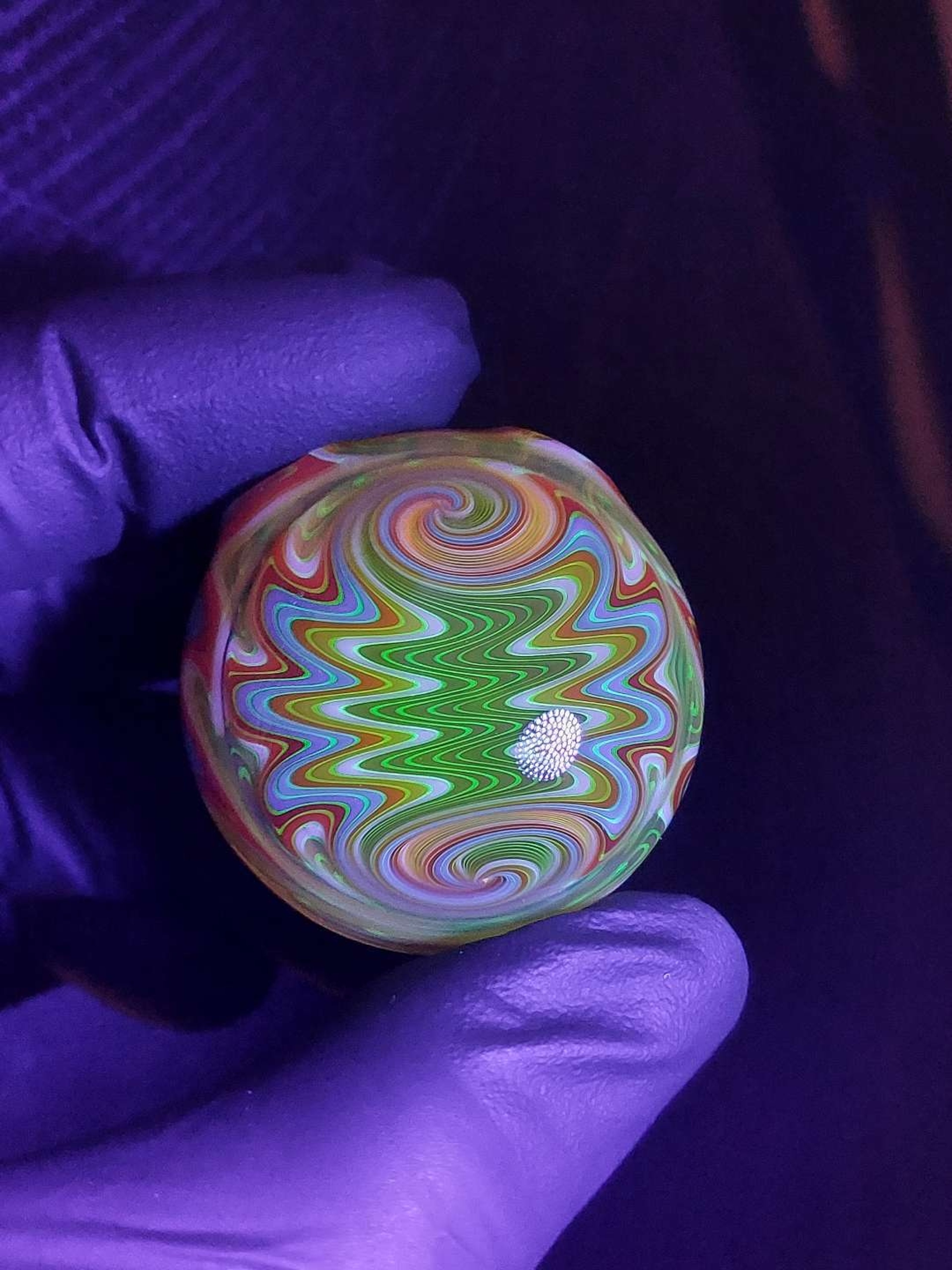 Preview pic of UV Double Wigwag Pendant