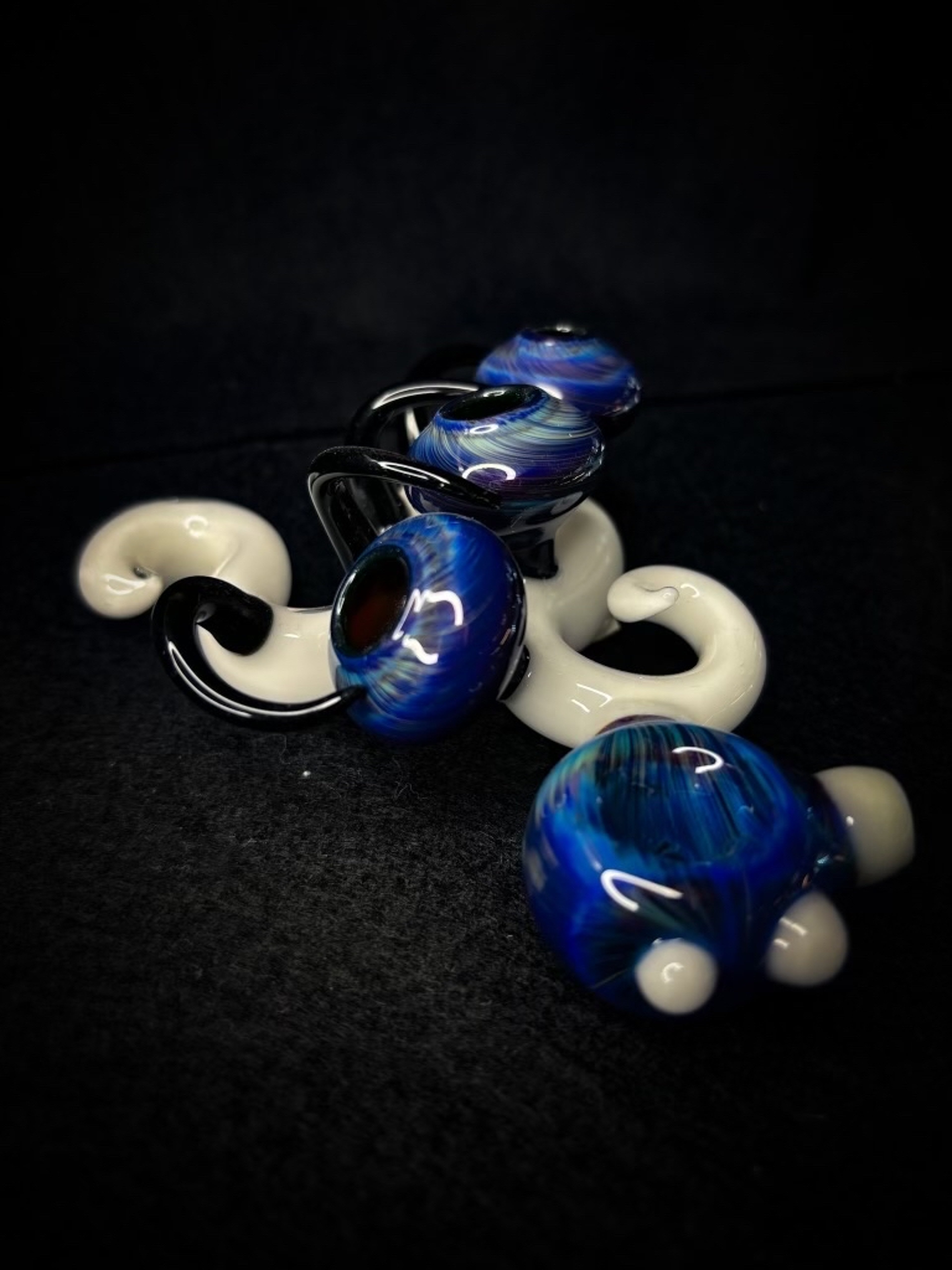 Preview pic of Unknown artist spoon pipe