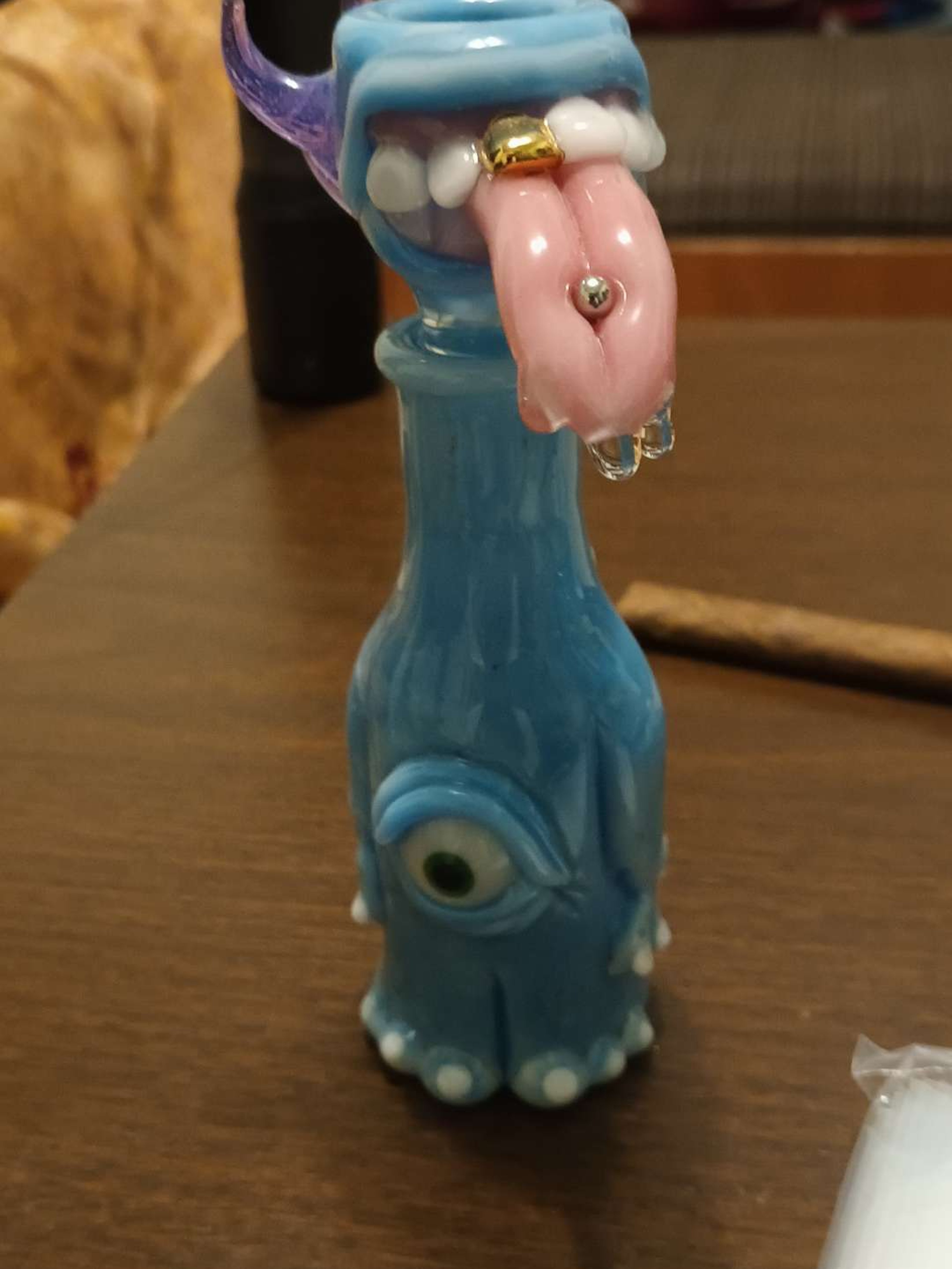 Preview pic of Gold tooth slide and ash catcher