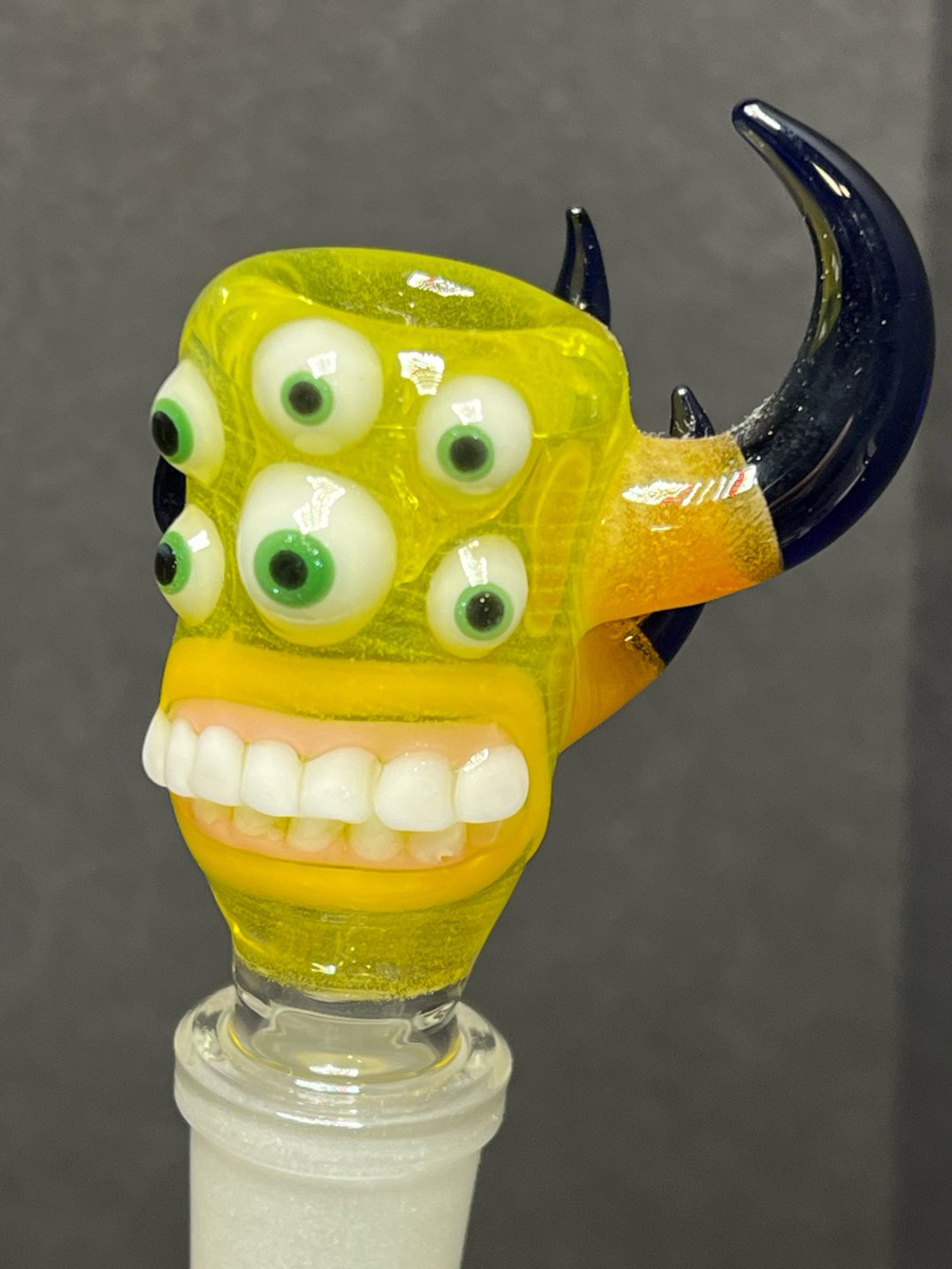Preview pic of Leviathan Glass 18mm Creature Slide 1 hole