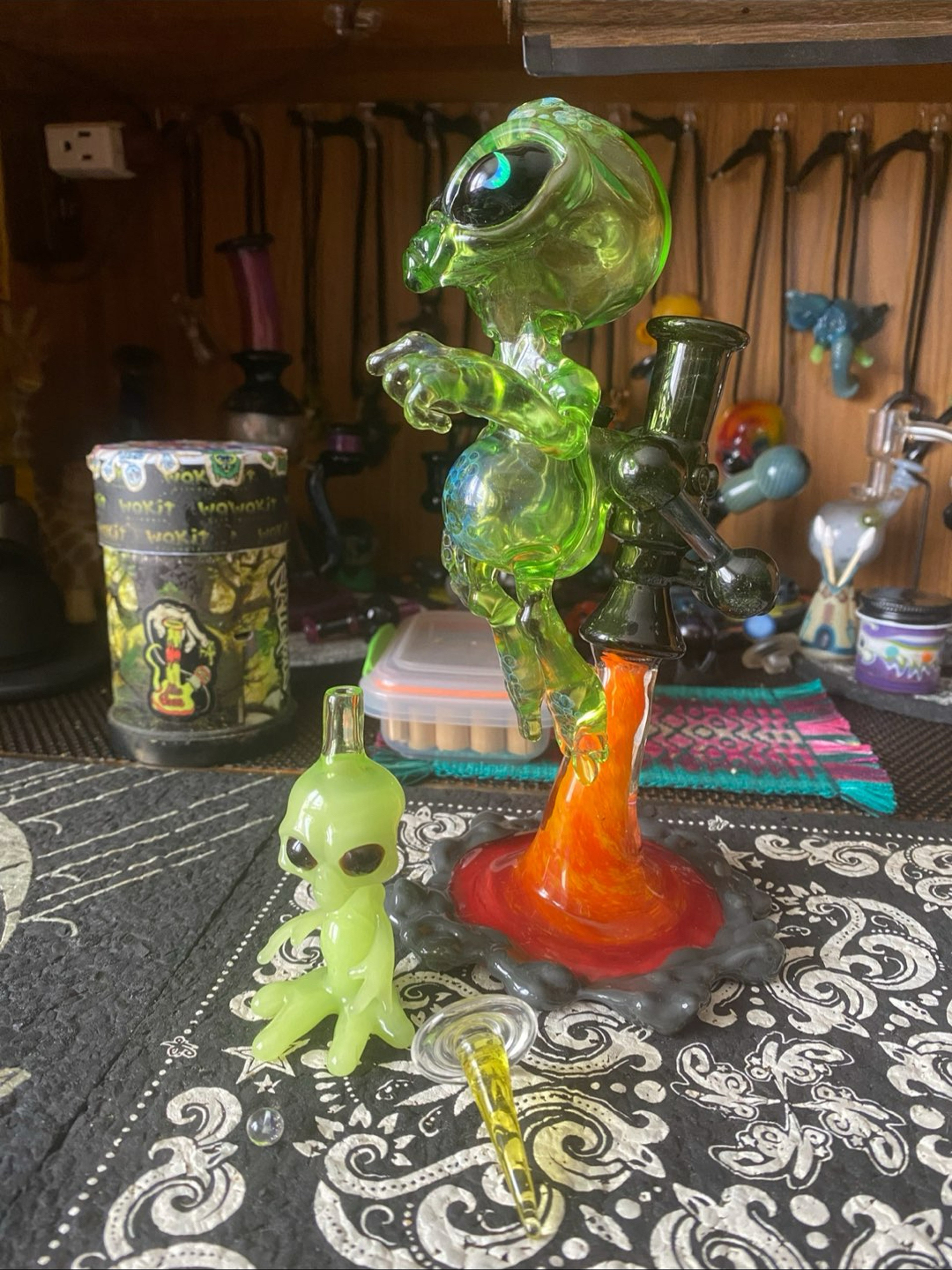 Preview pic of Ghost alien booster