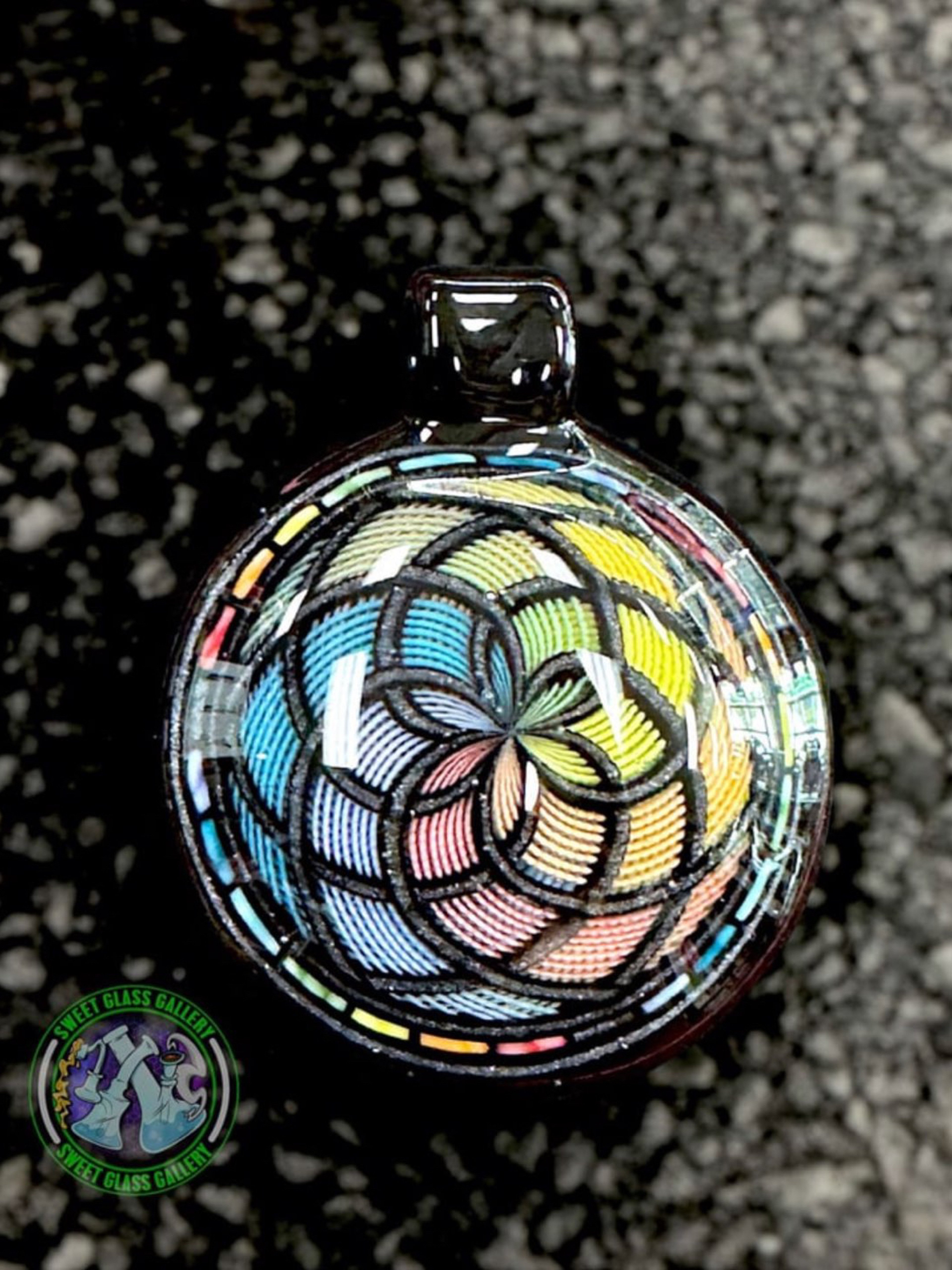 Preview pic of Dew Glass Retti Pendant