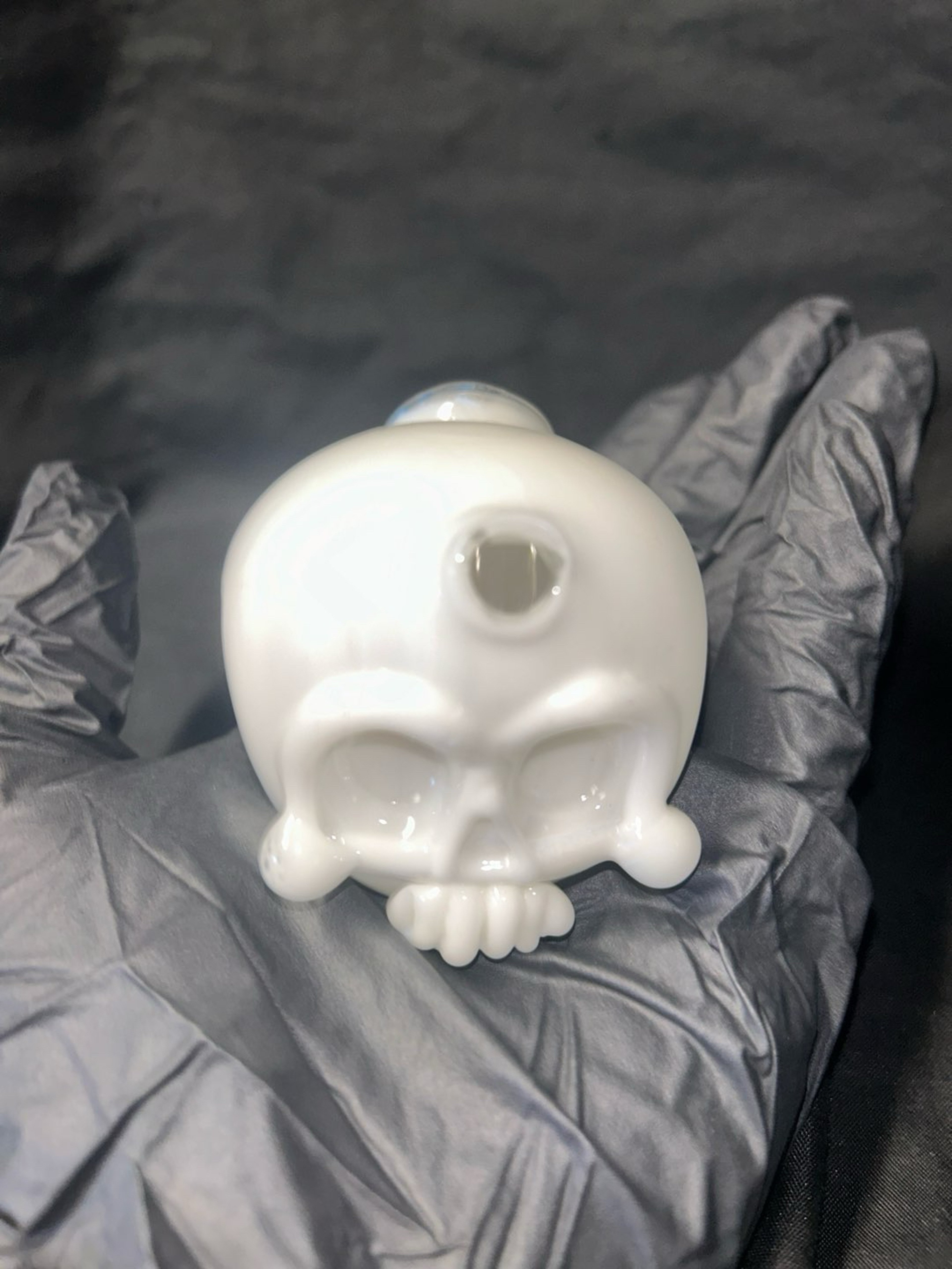 Preview pic of 14mm star white skull