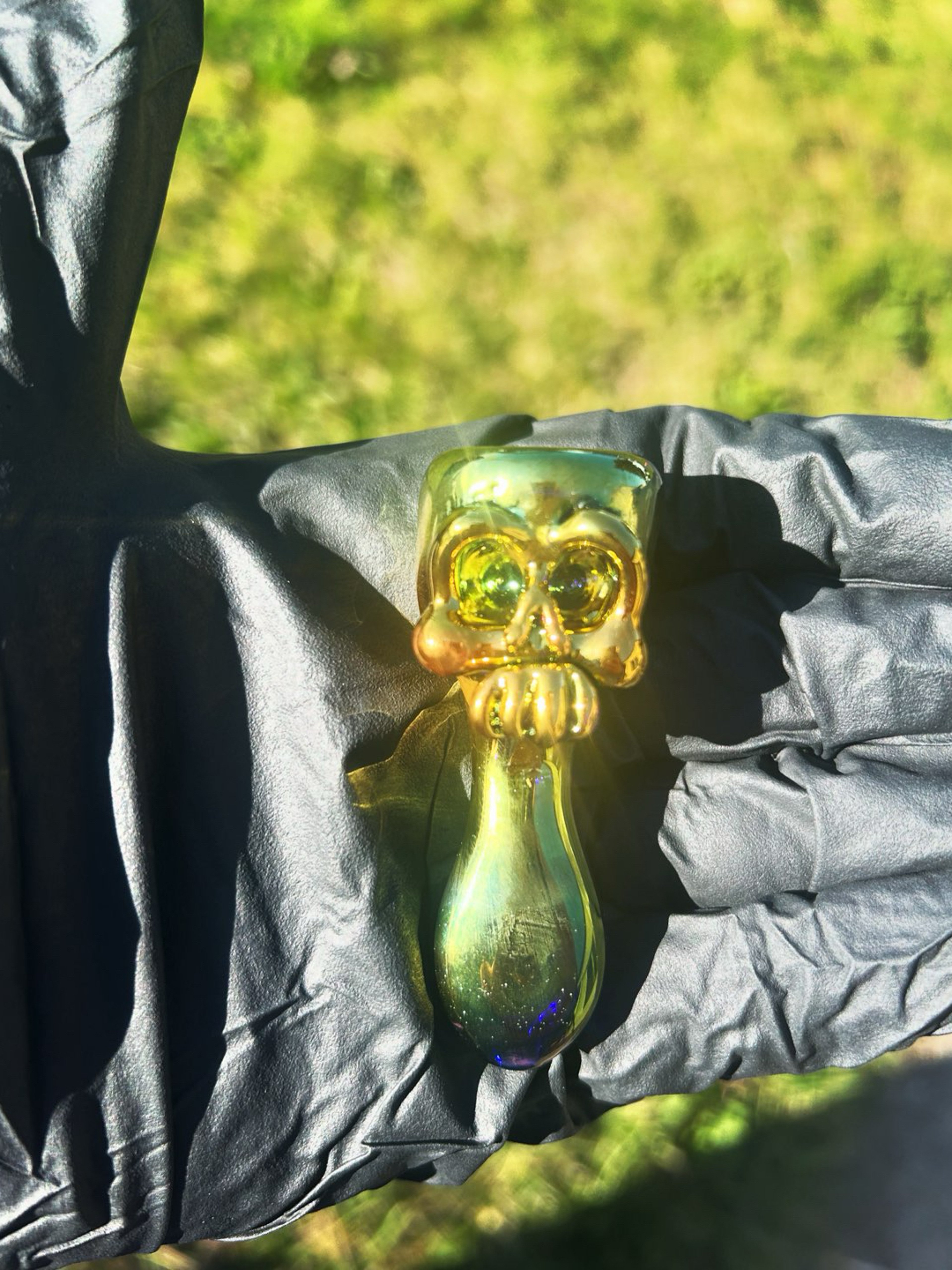 Preview pic of 24k Skull chillum