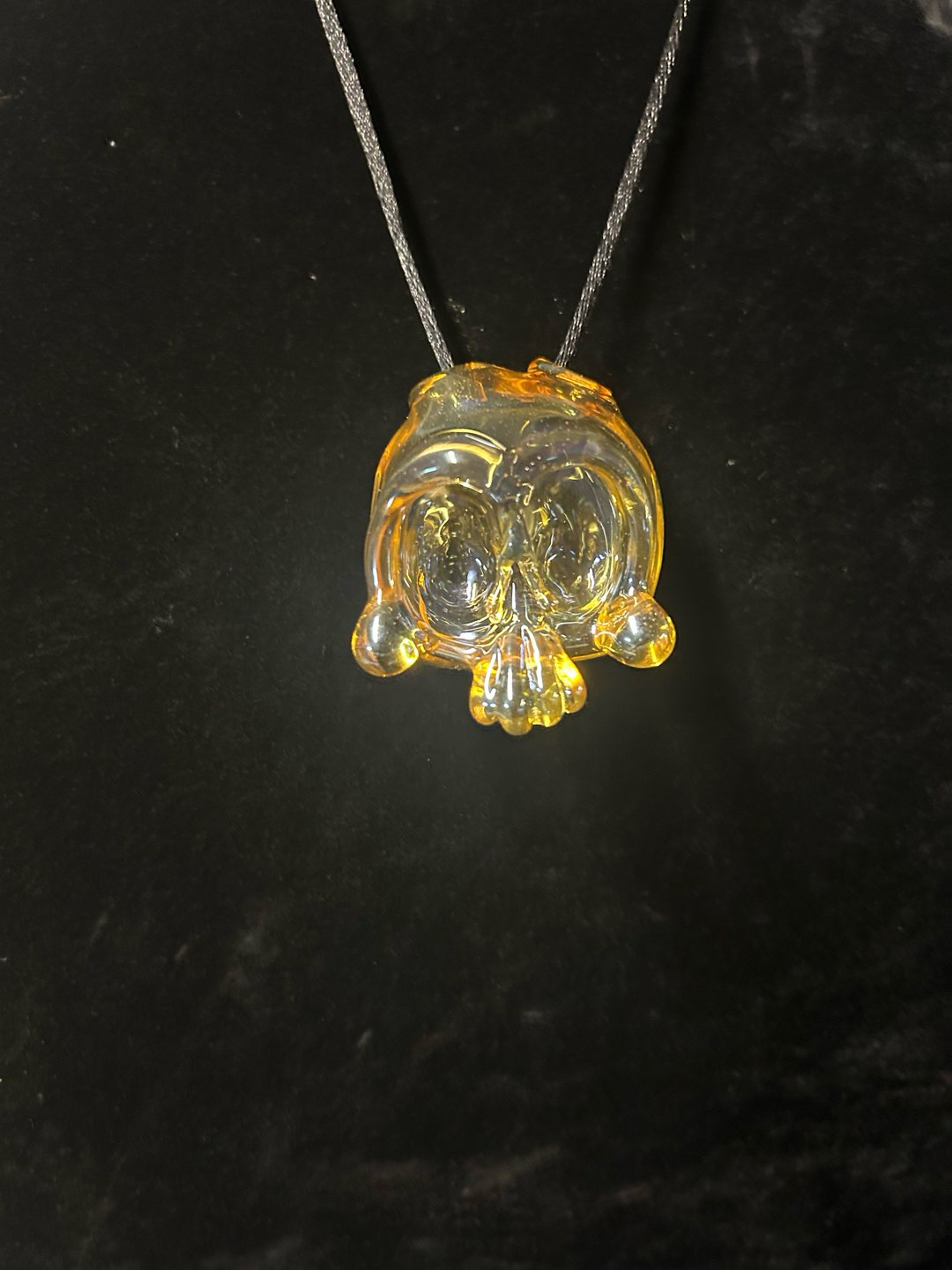 Preview pic of Skull pendant fume