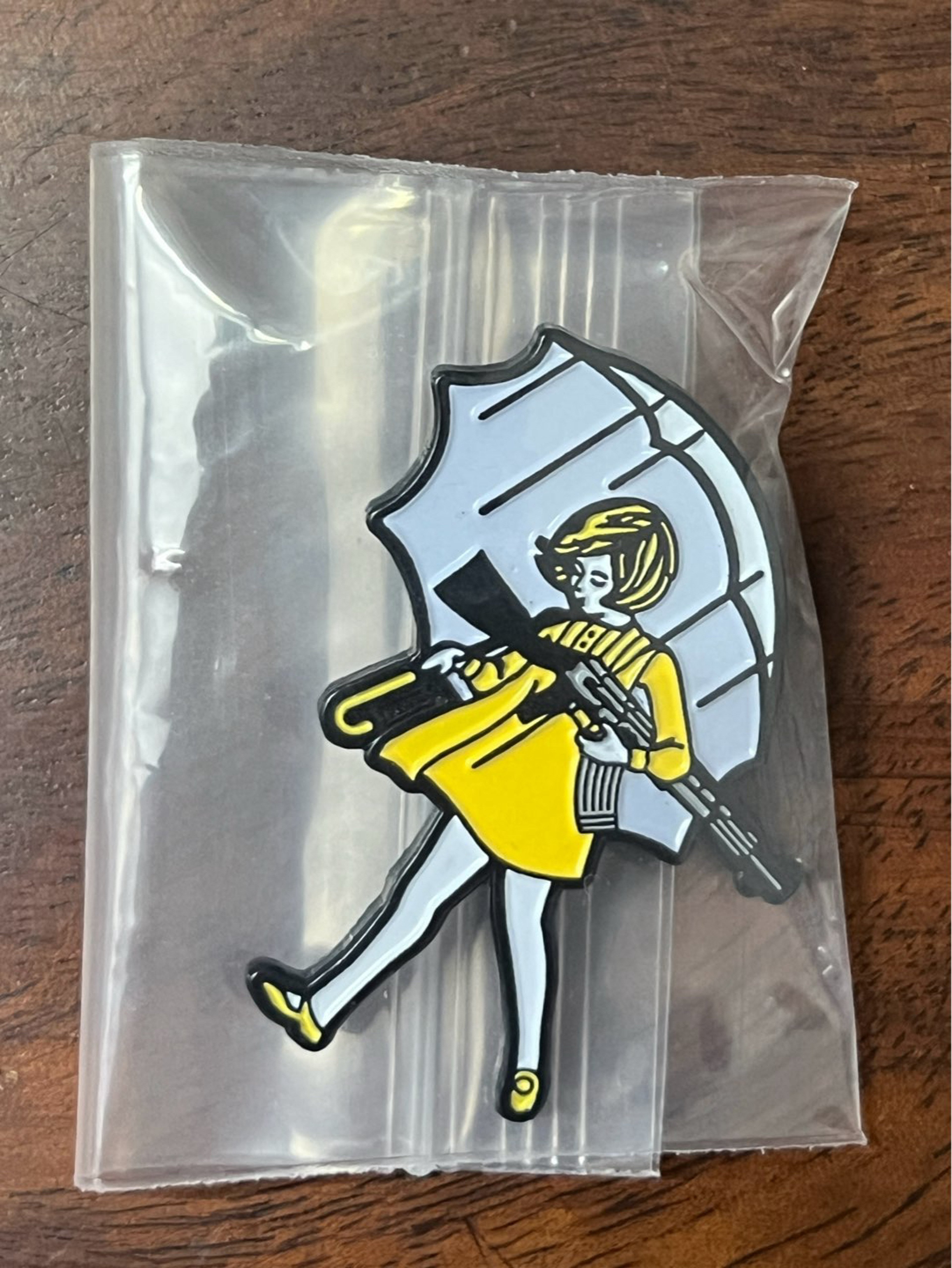 Preview pic of 2013 v1 OG Slinger Assault Girl Pin