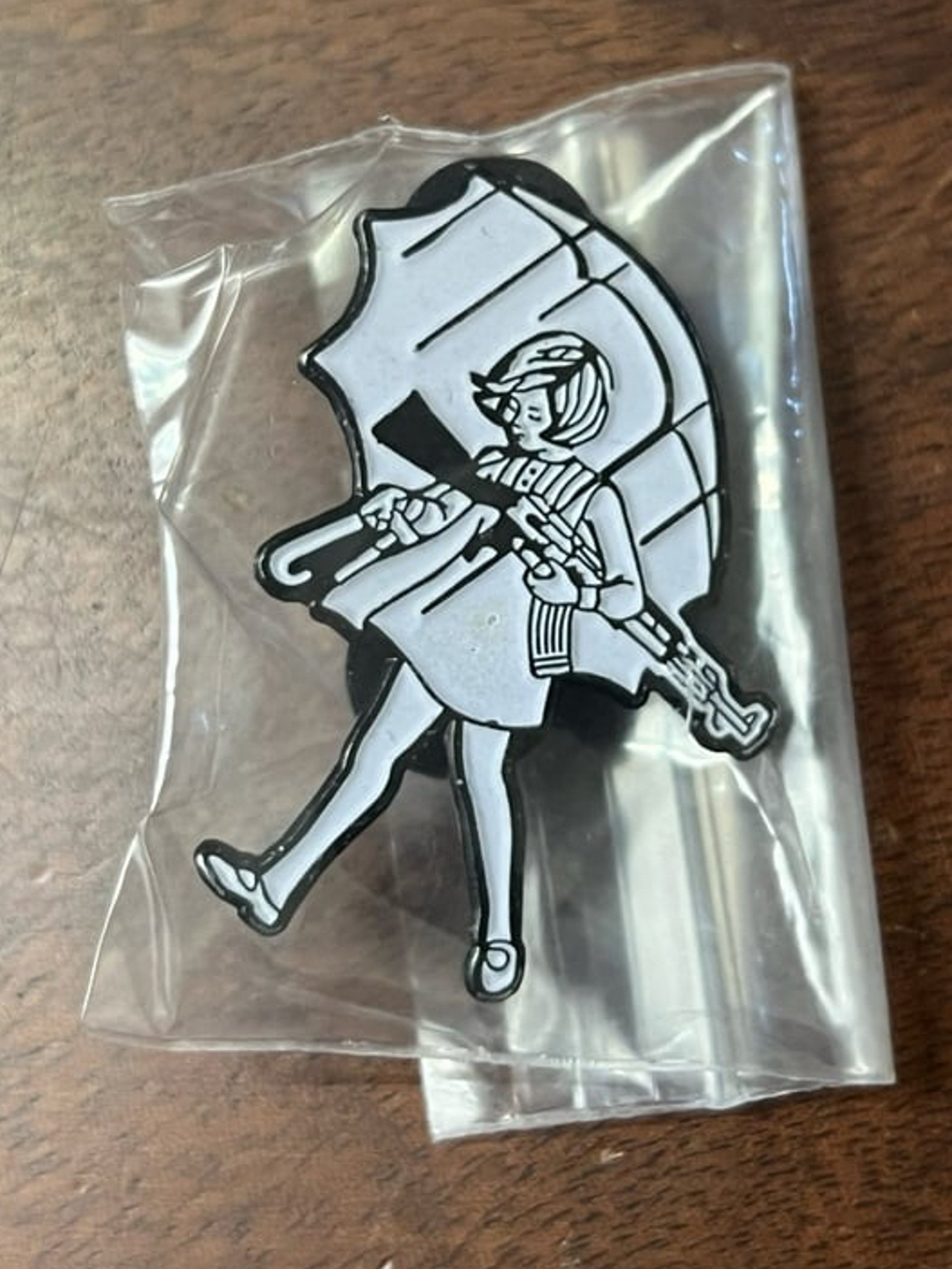 Preview pic of v2 Slinger Assault Girl Glow in the Dark Pin