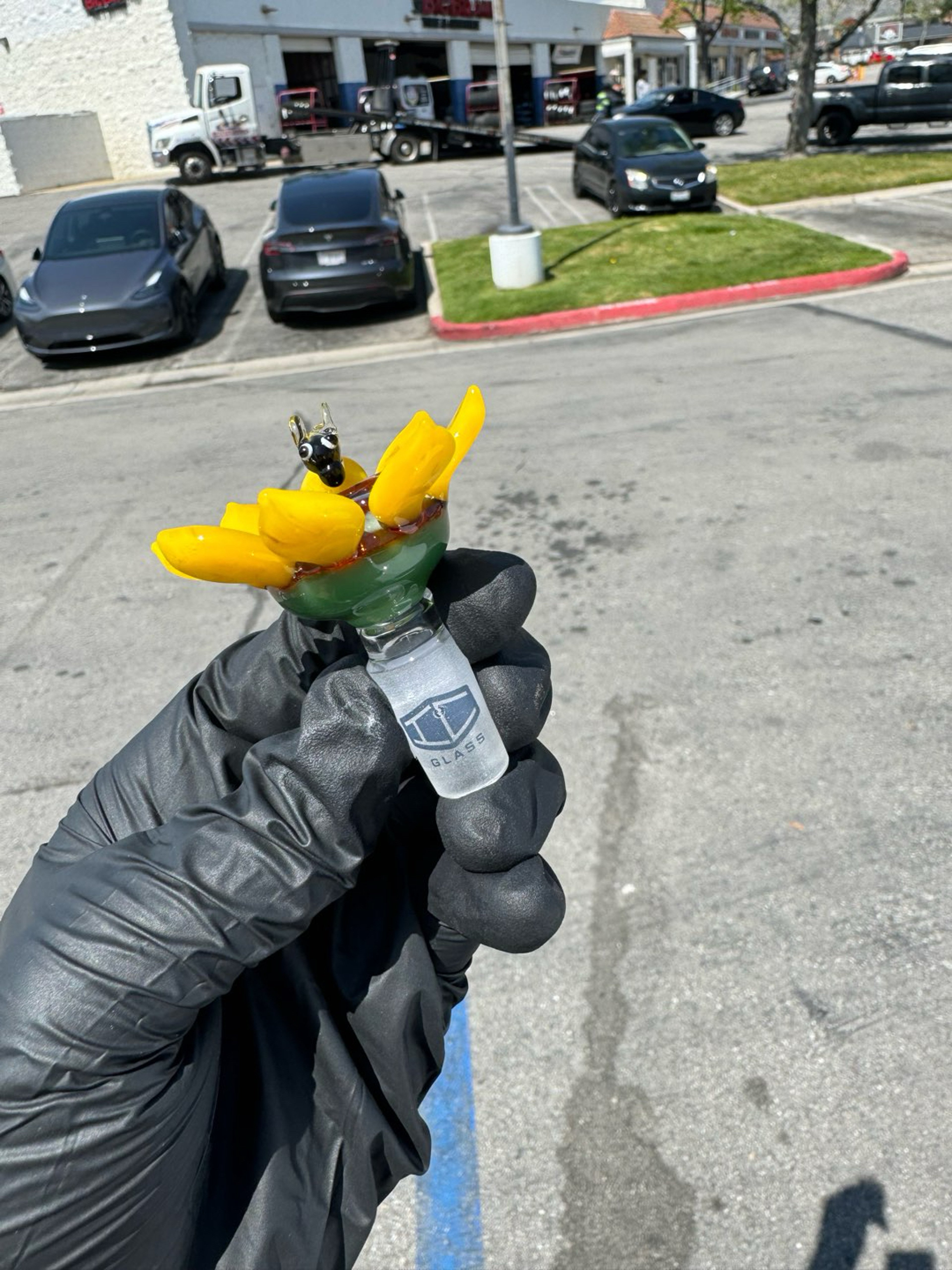 Preview pic of Ic glass pollen bee slide yellow