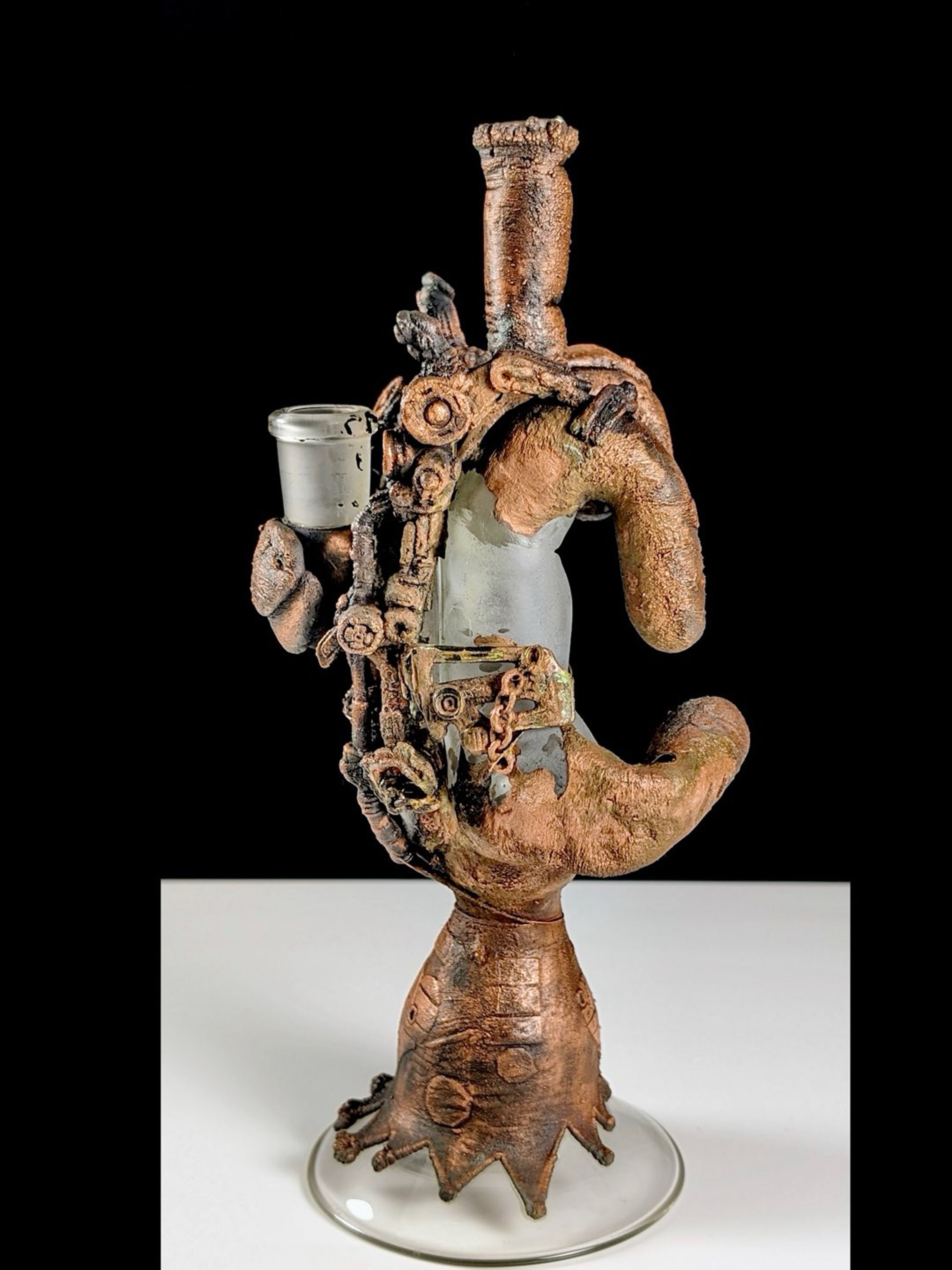 Preview pic of Eka Glass x Lord Kramdar Hand Rig Collab