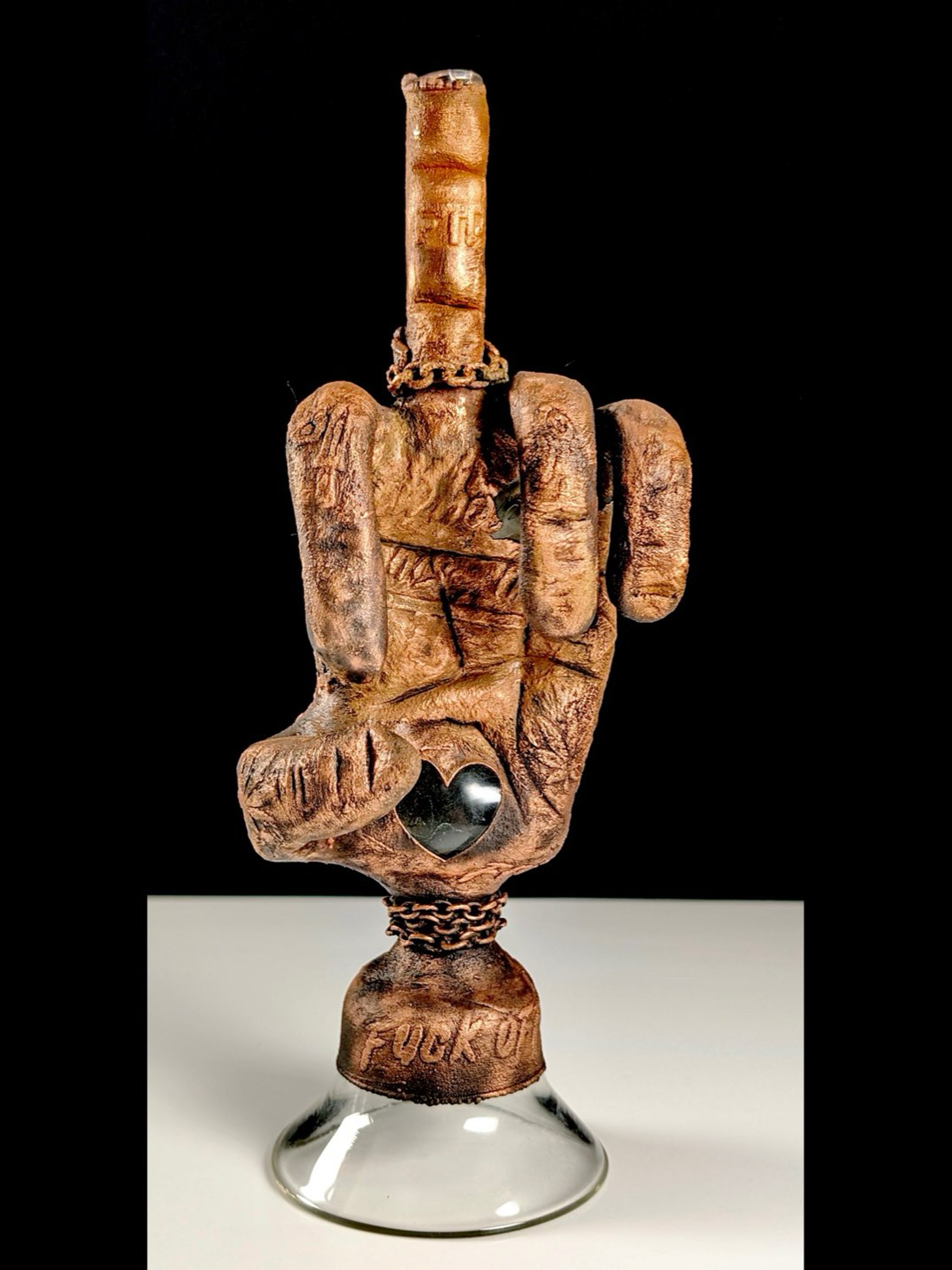 Preview pic of Eka Glass x Lord Kramdar Hand Rig Collab