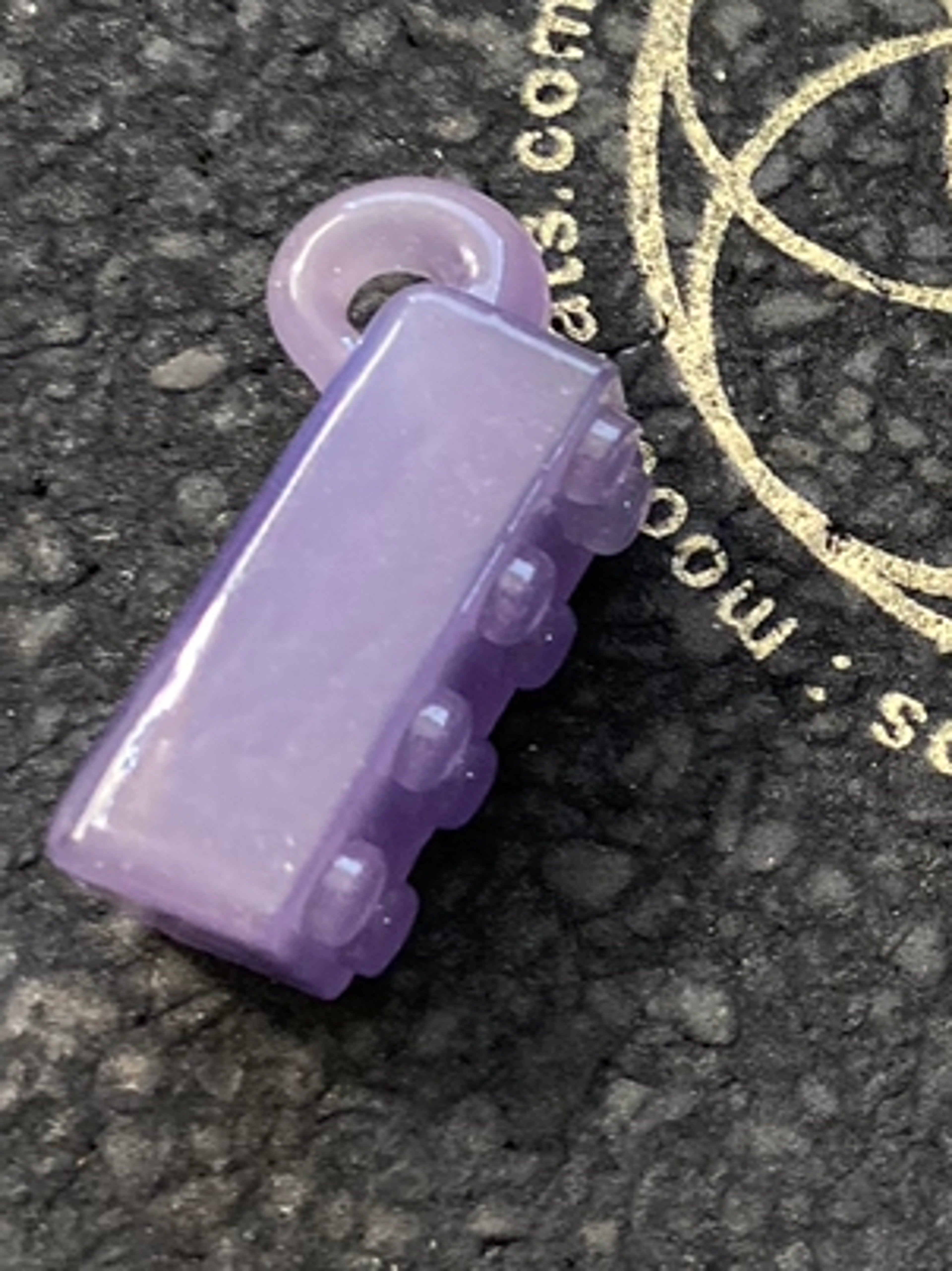 Preview pic of Illego pendant