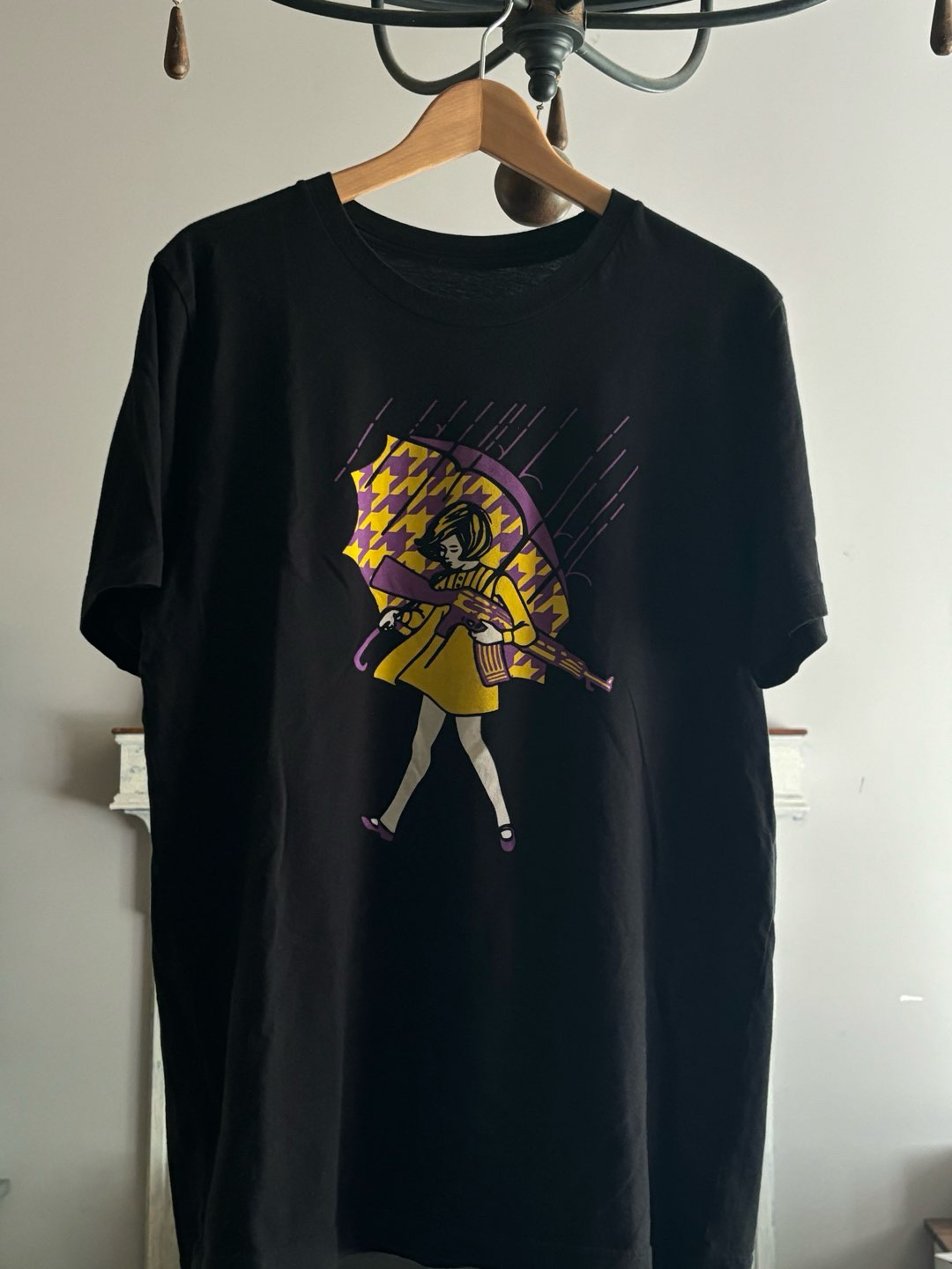 Preview pic of Slinger kobe Mamba Mentality assault girl tee sz L