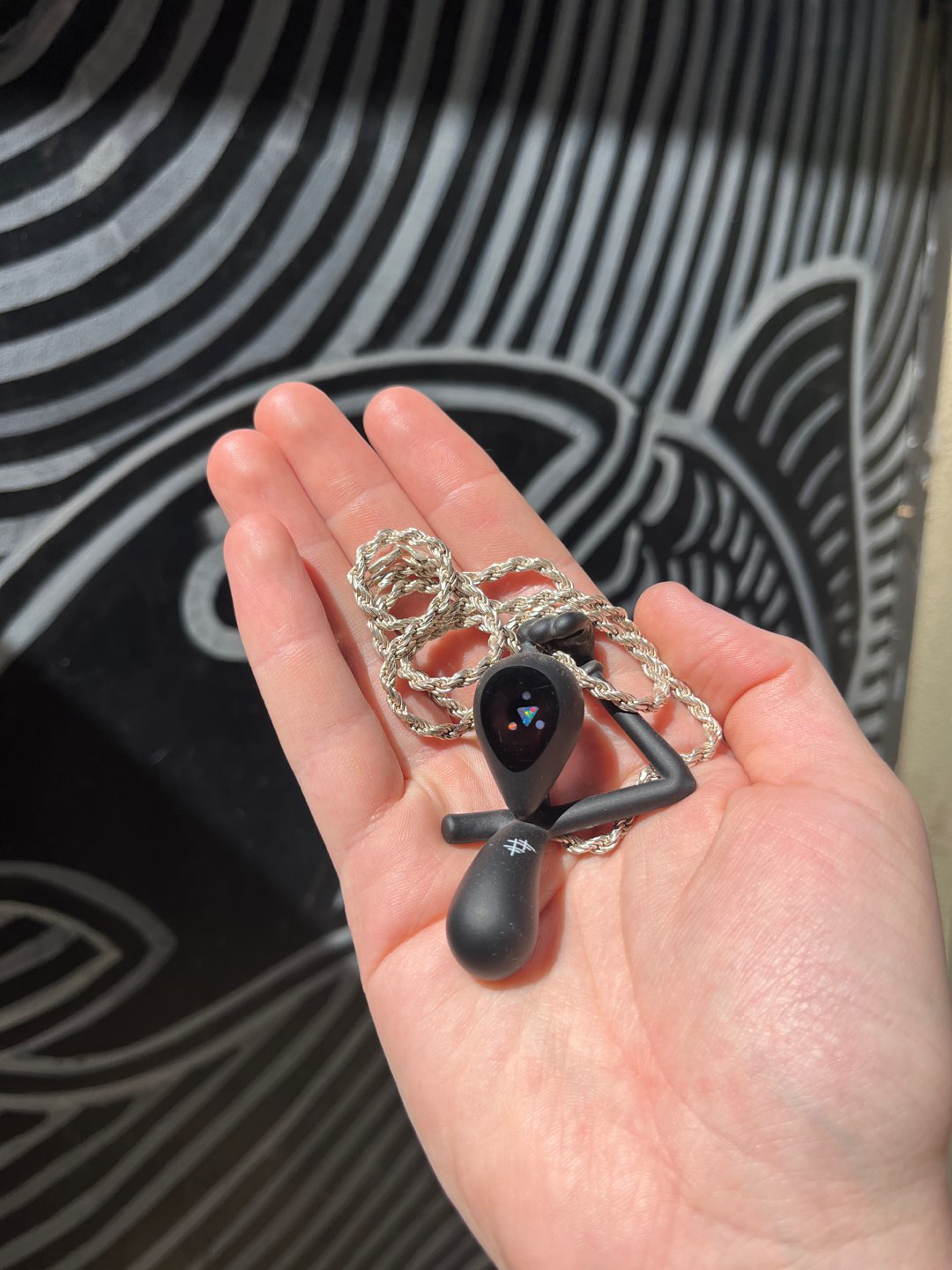 Preview pic of Yunk Glass Hangin In There Pendant