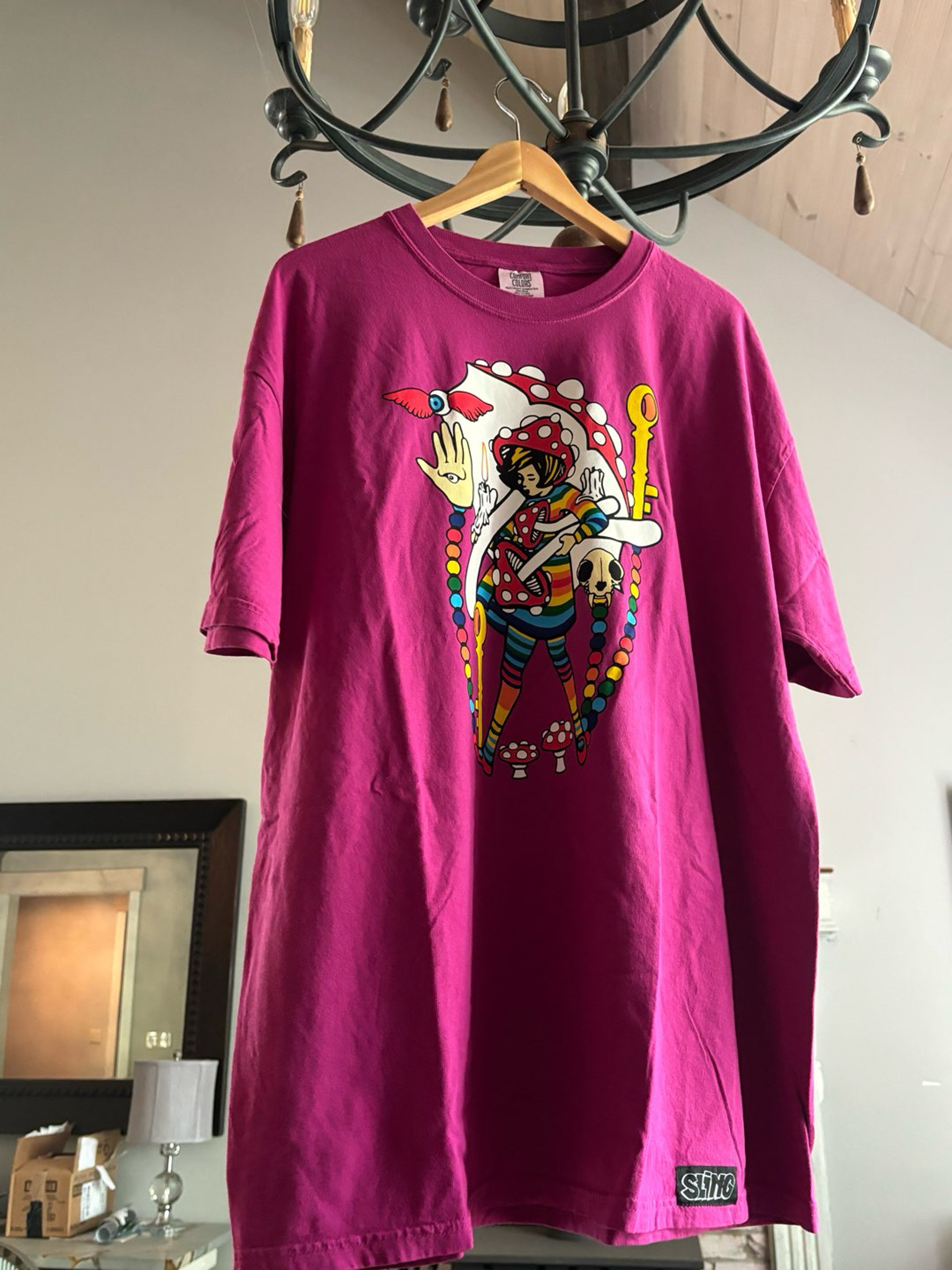 Preview pic of Snic barnes x slinger last assault girl tee sz XXL