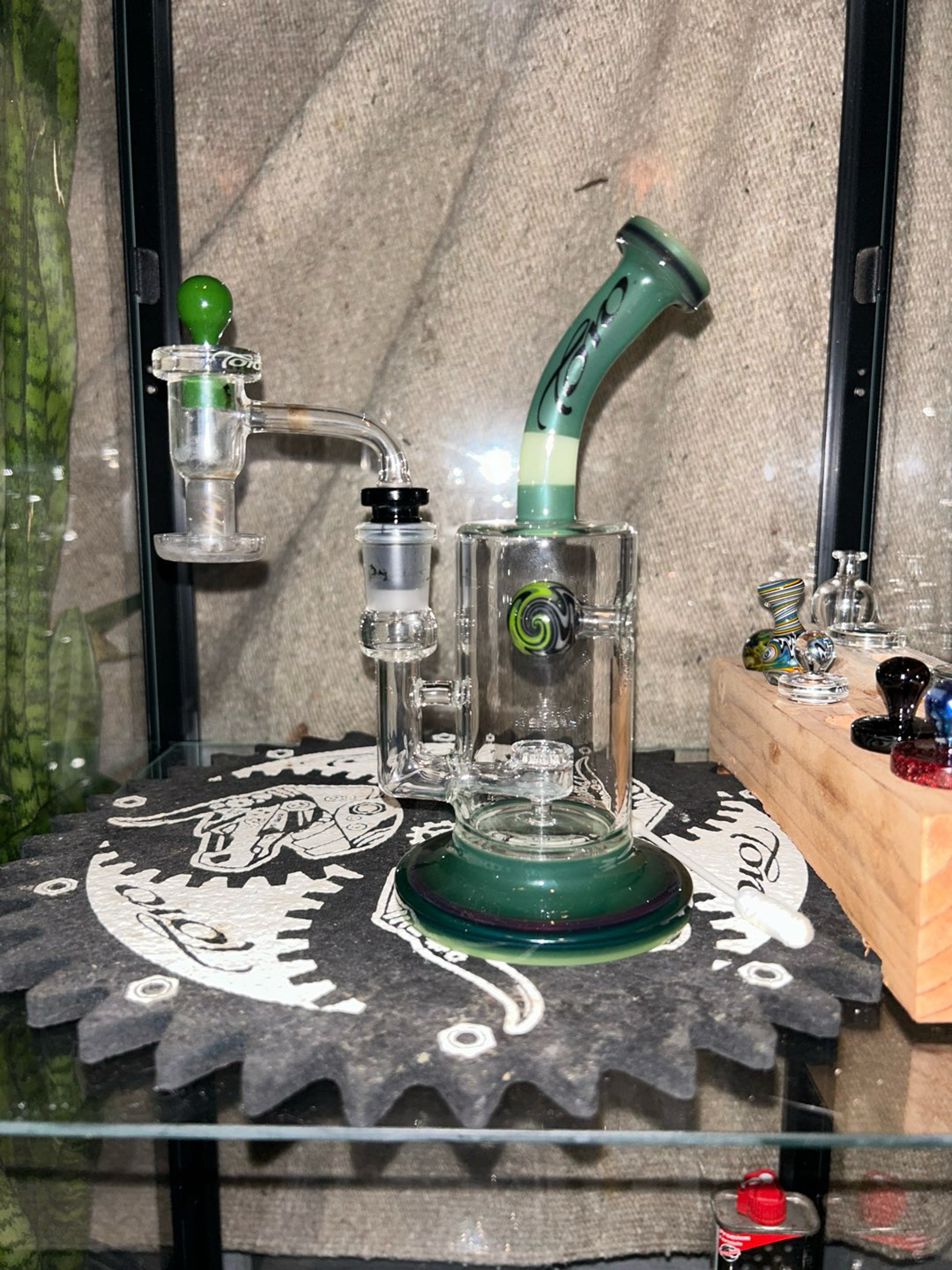 Preview pic of Banded jet with UV ball