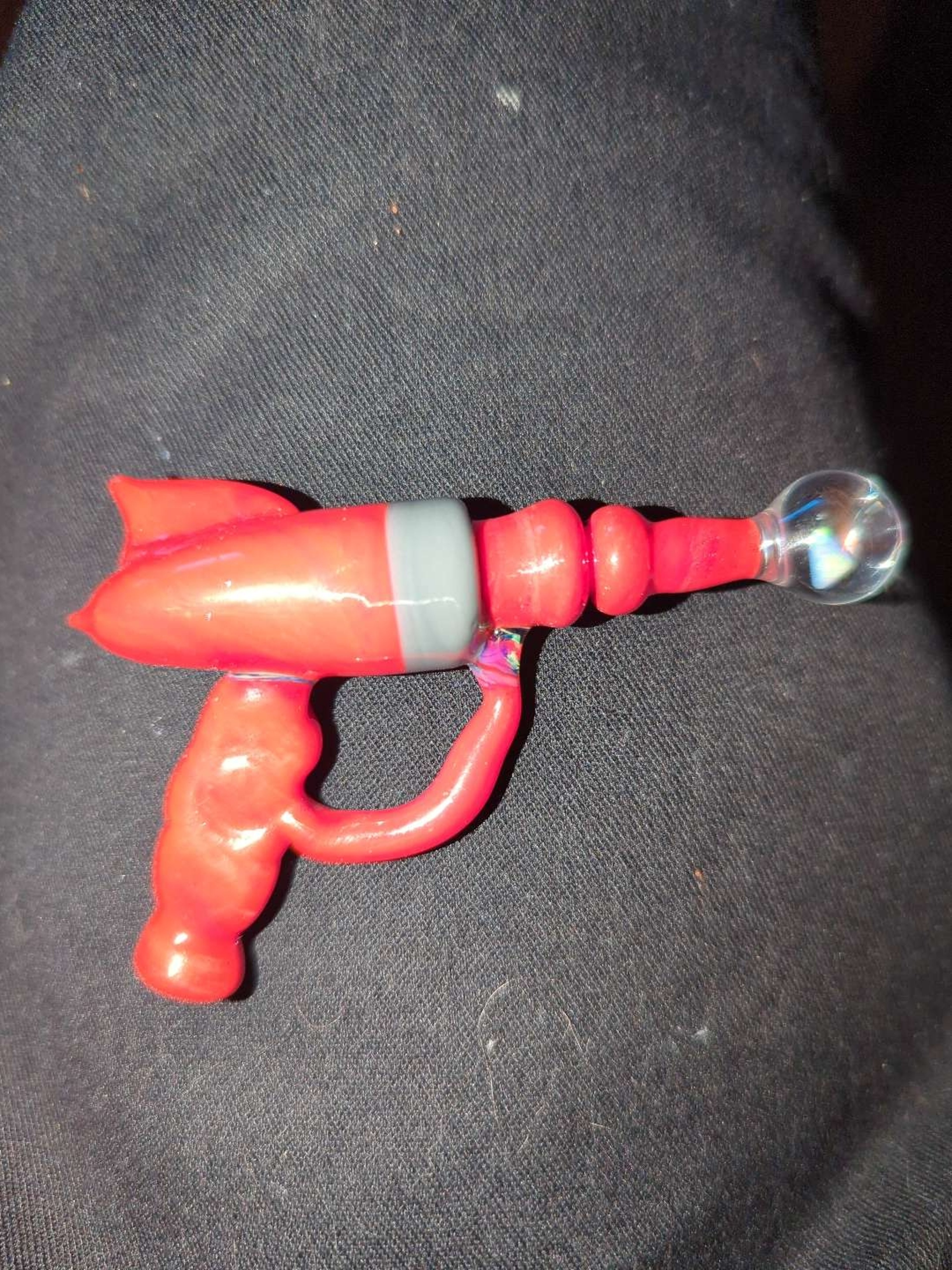 Preview pic of Raygun Pendant