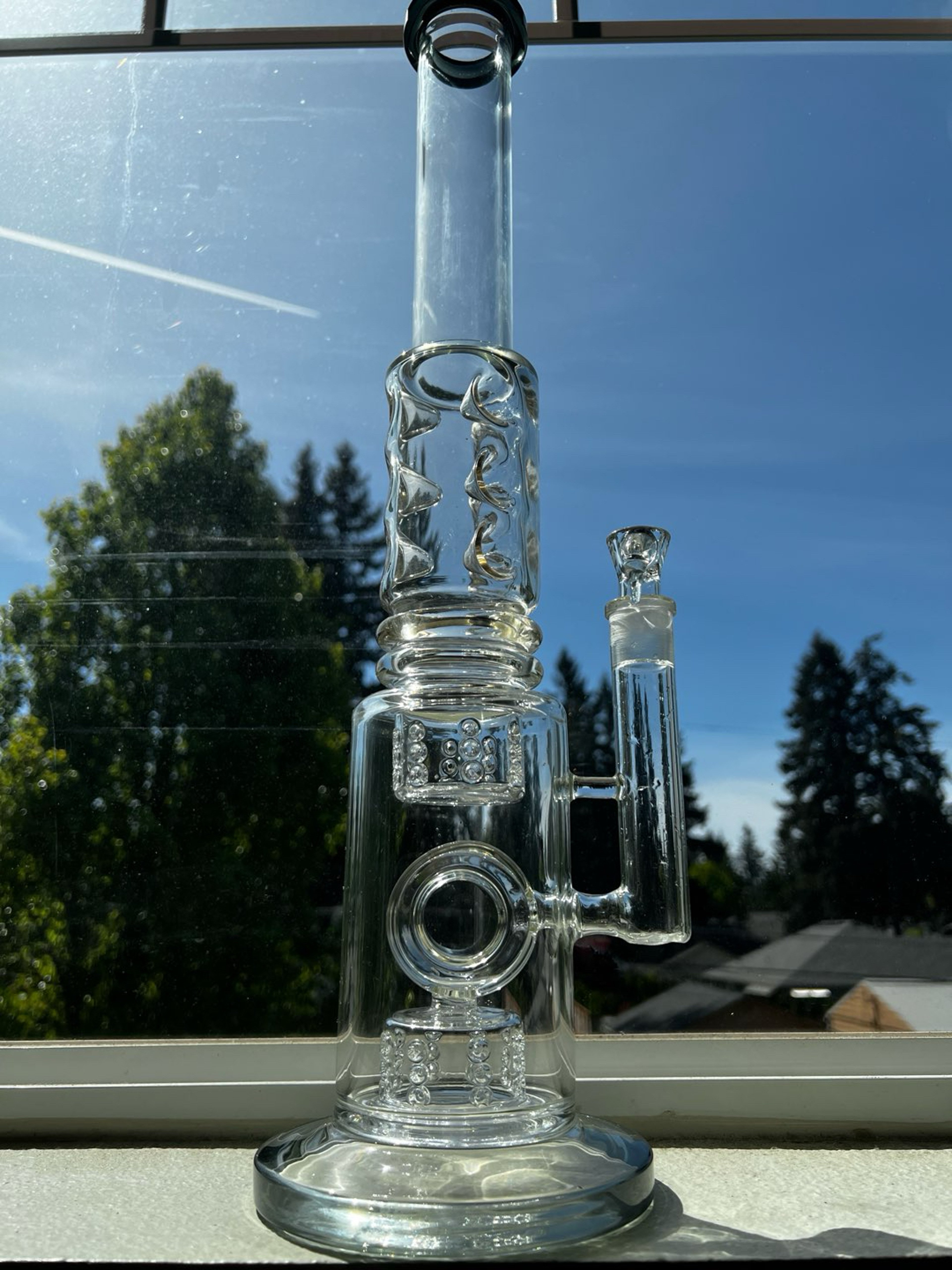 Preview pic of 20” donut perc duble drum bong