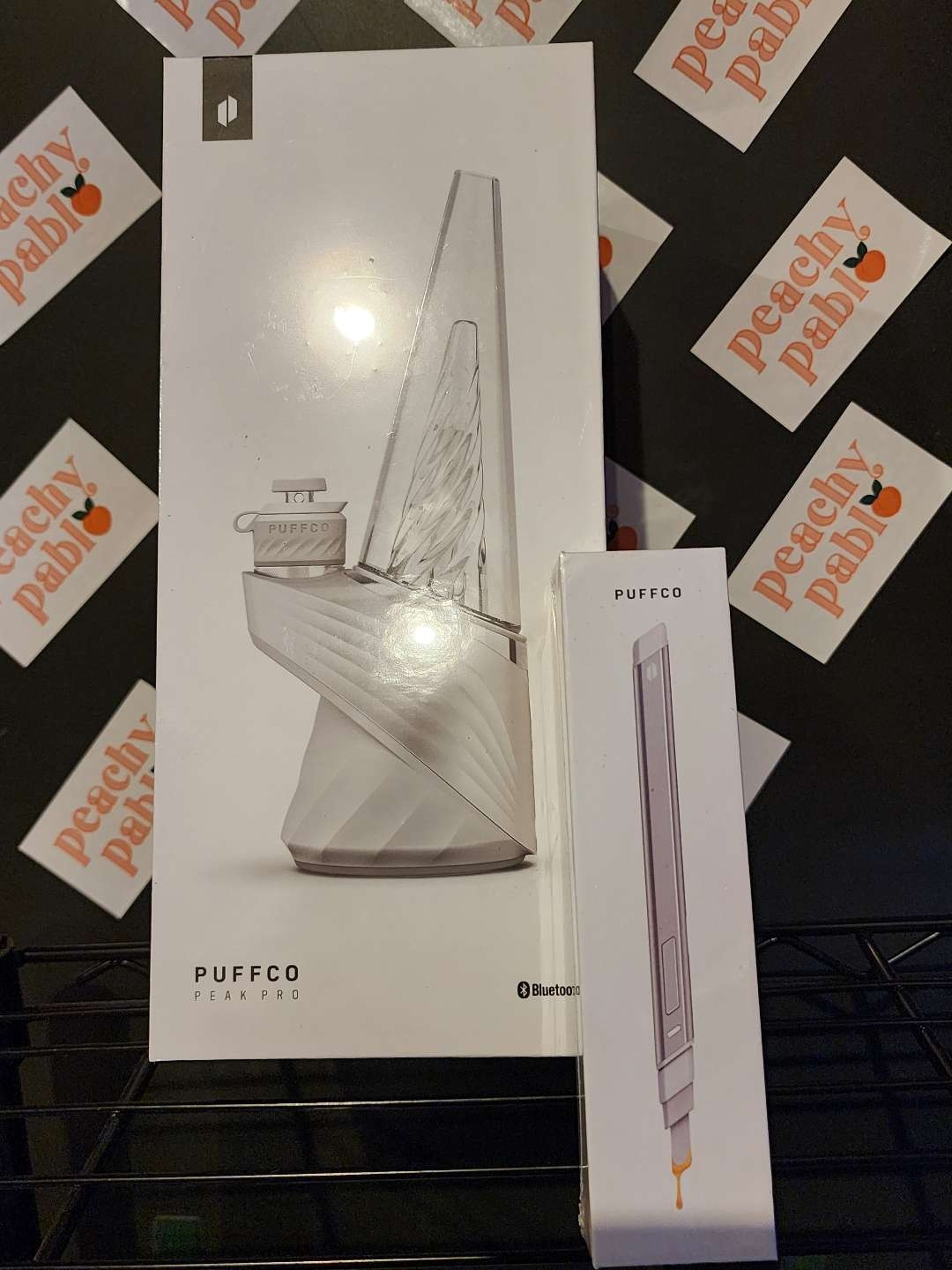 Preview pic of NEW Puffco Peak Pro + matching hot knife (limited edition pearl)