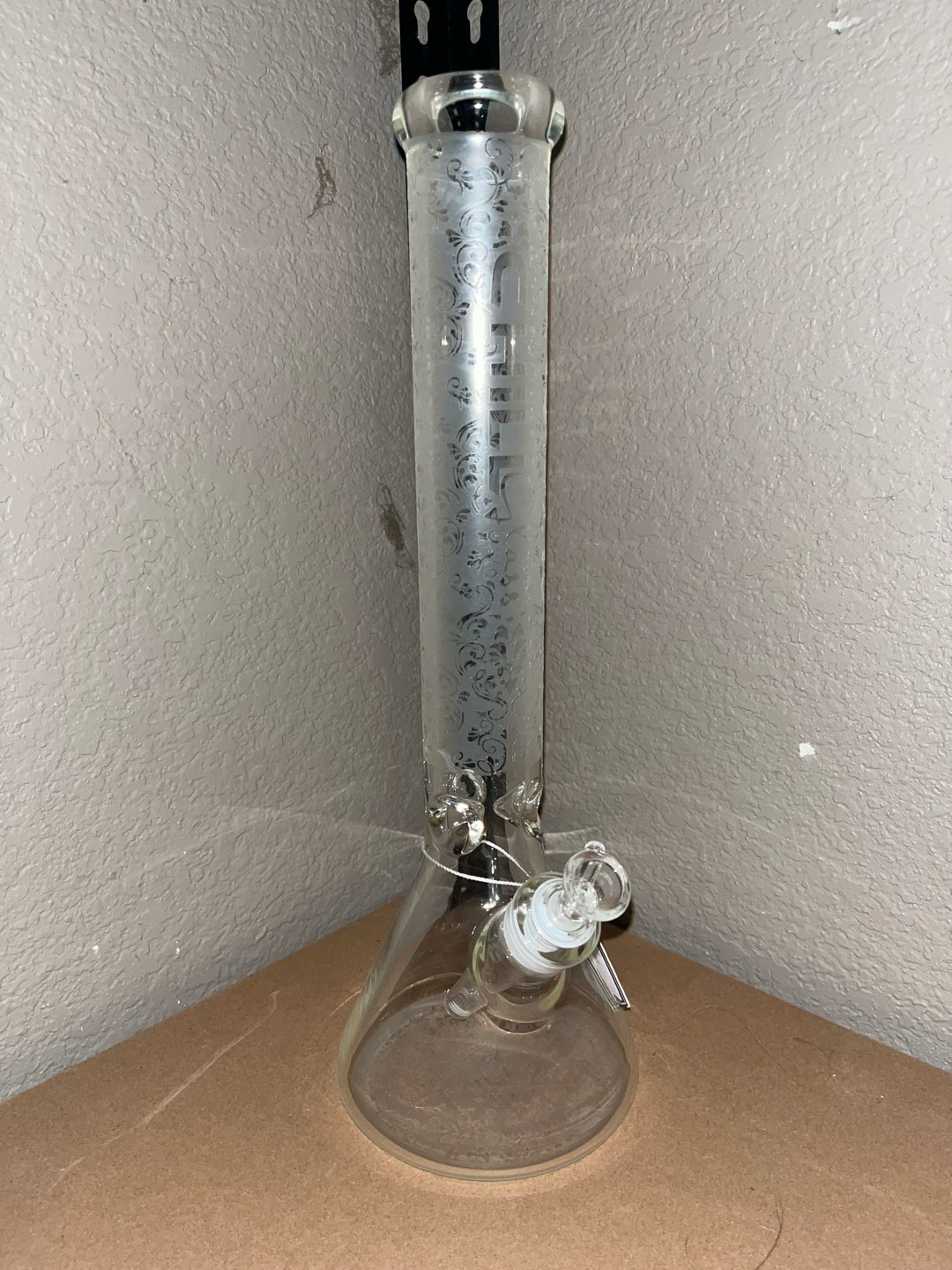 Preview pic of Sandblasted Chill Glass Beaker Bong