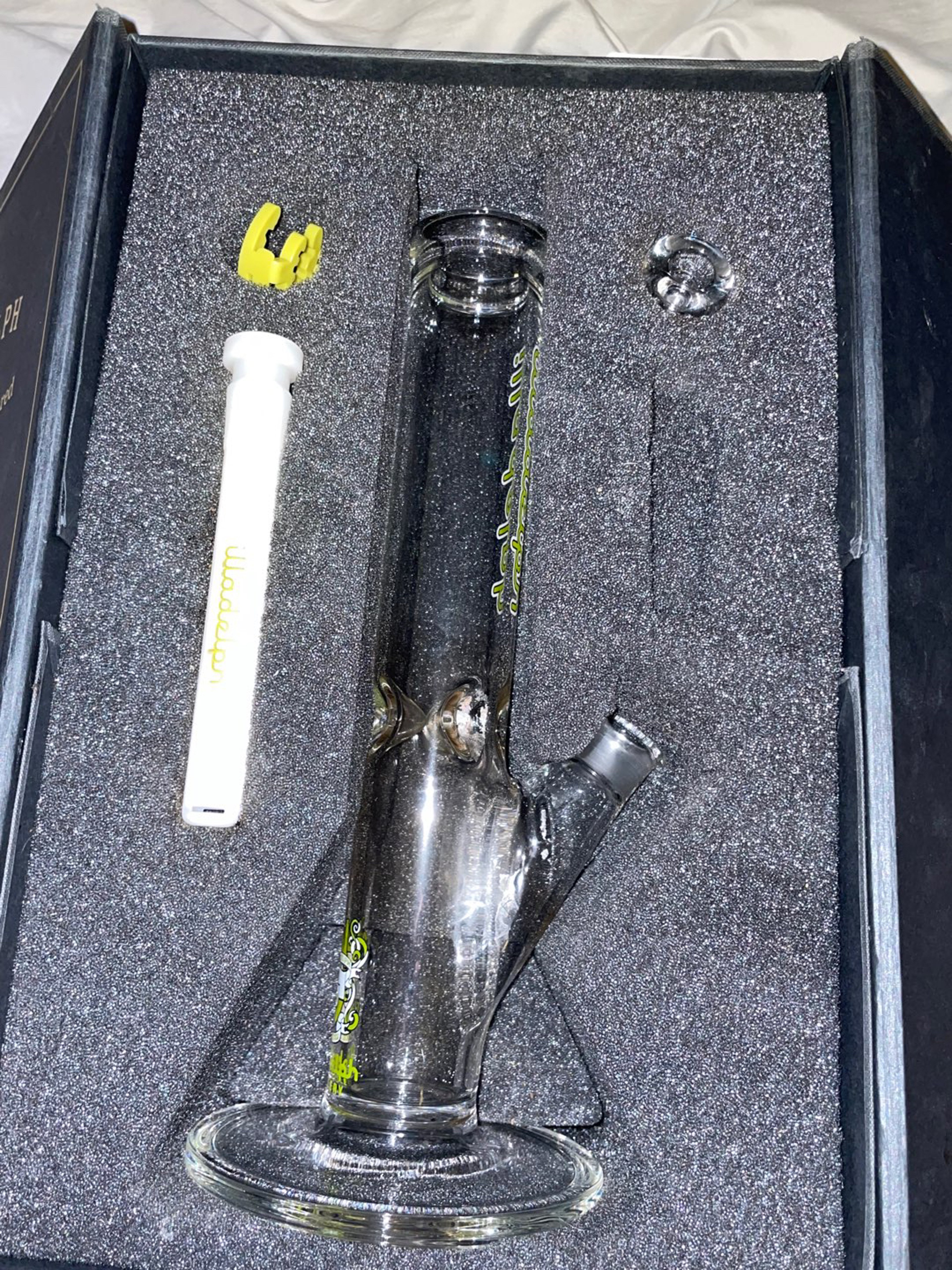 Preview pic of Illadelph mini straight tube