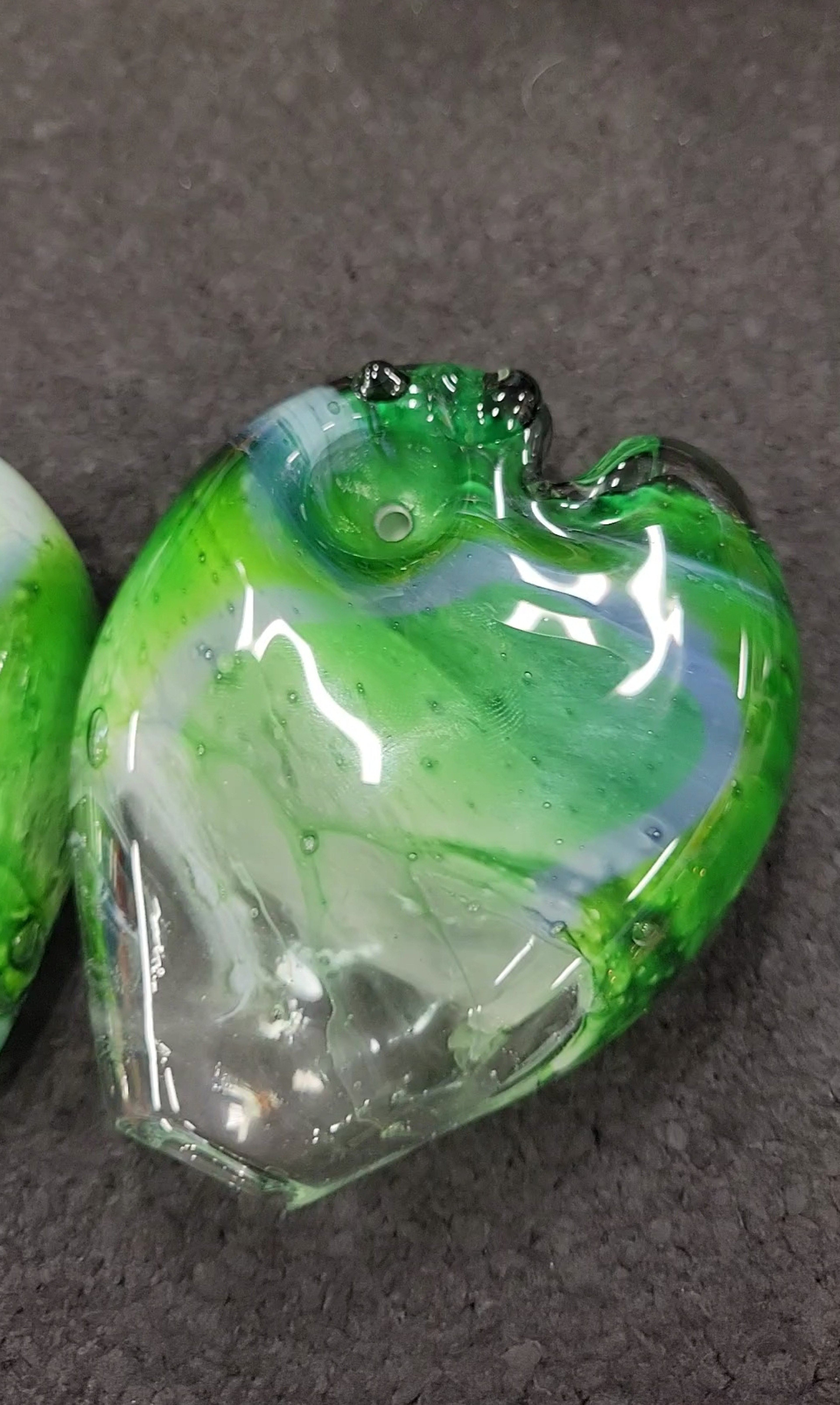 Preview pic of Heart pipe "Alien homeworld"