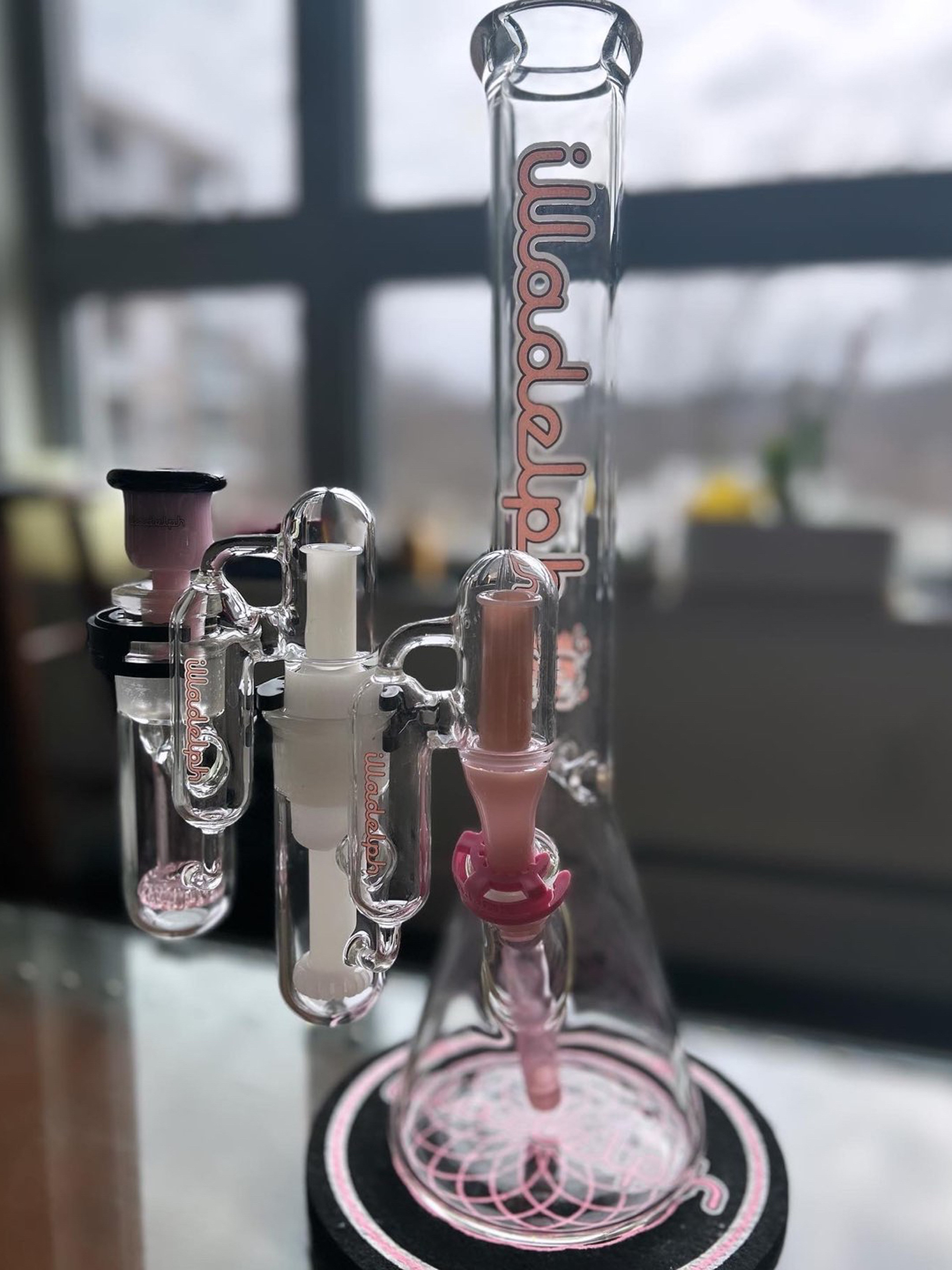 Preview pic of Pink Illidelph Beaker w/ Duo Shower perc