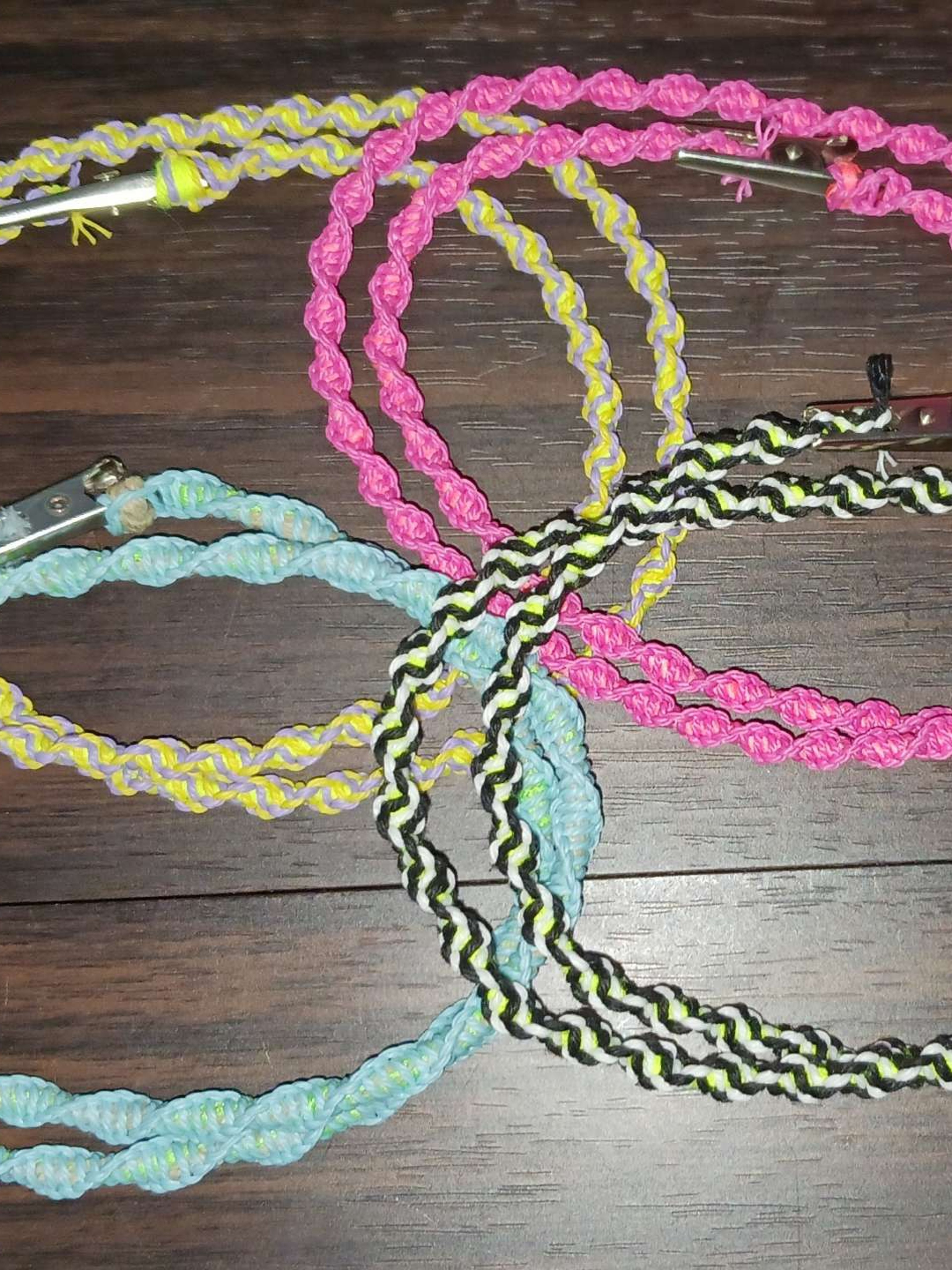 Preview pic of Uv pendant chains