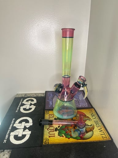 Preview pic of Two Tone Straight Tube