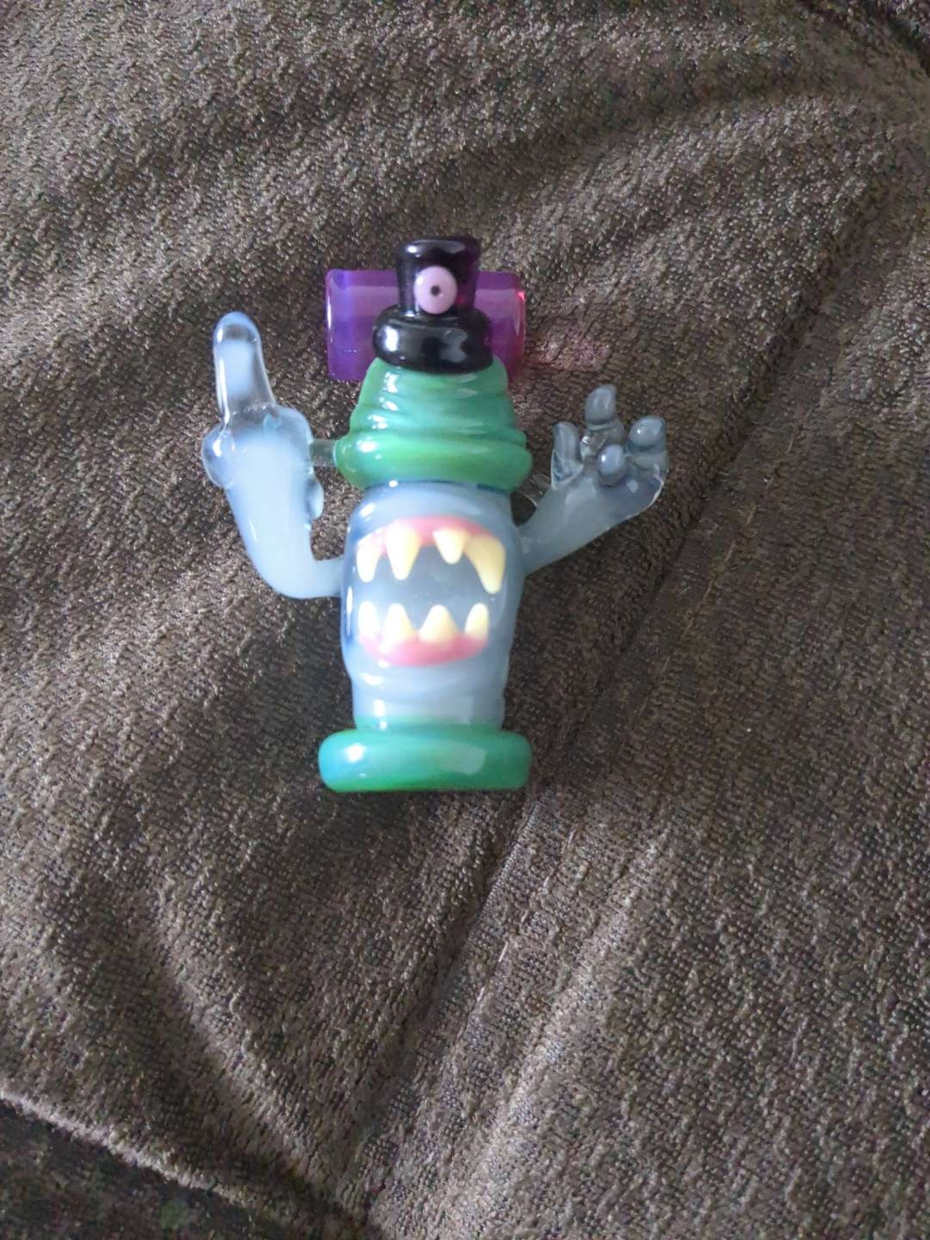 Preview pic of pendant