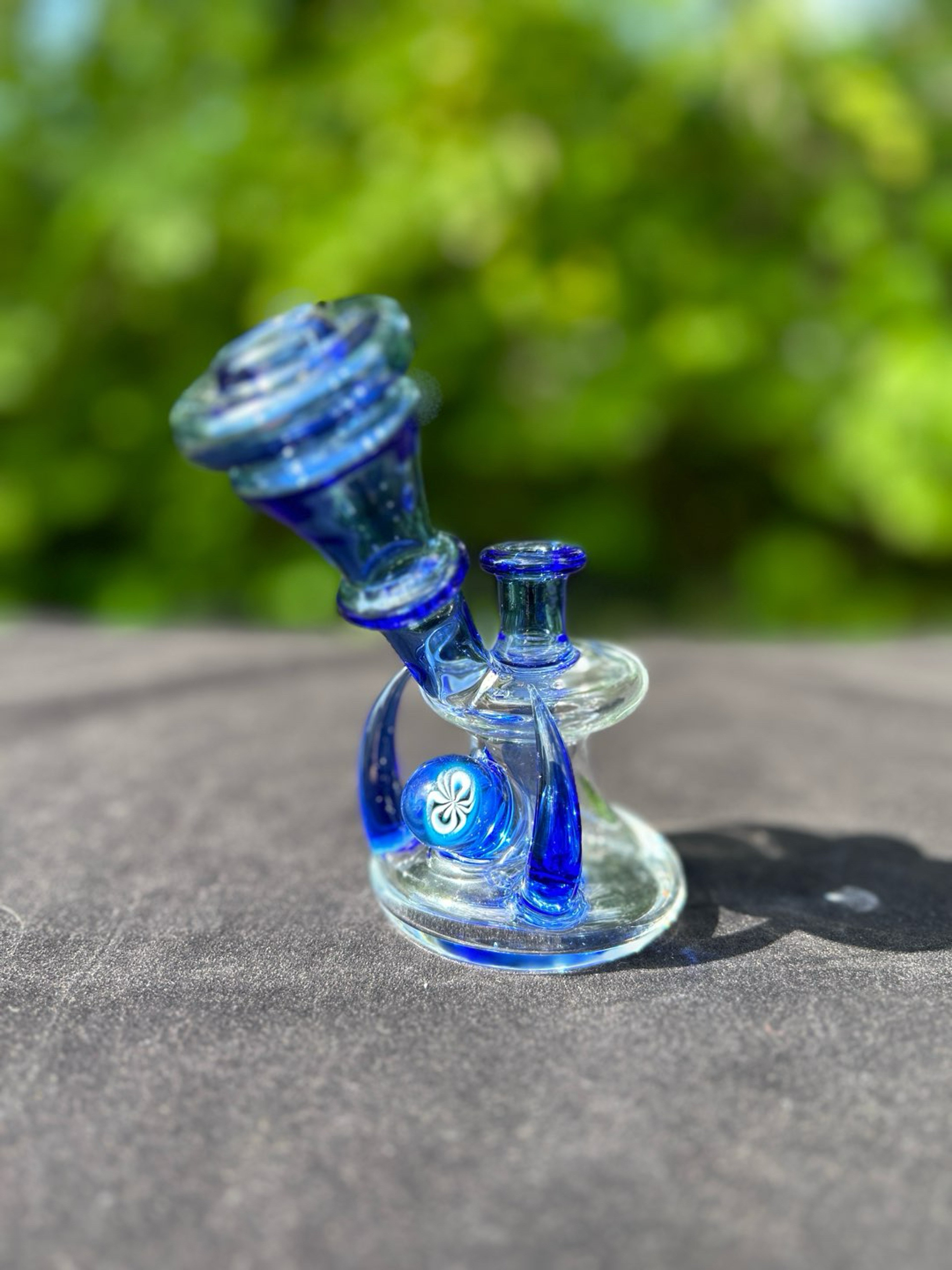 Preview pic of Whit V Glass Horned 10mm Bubbler