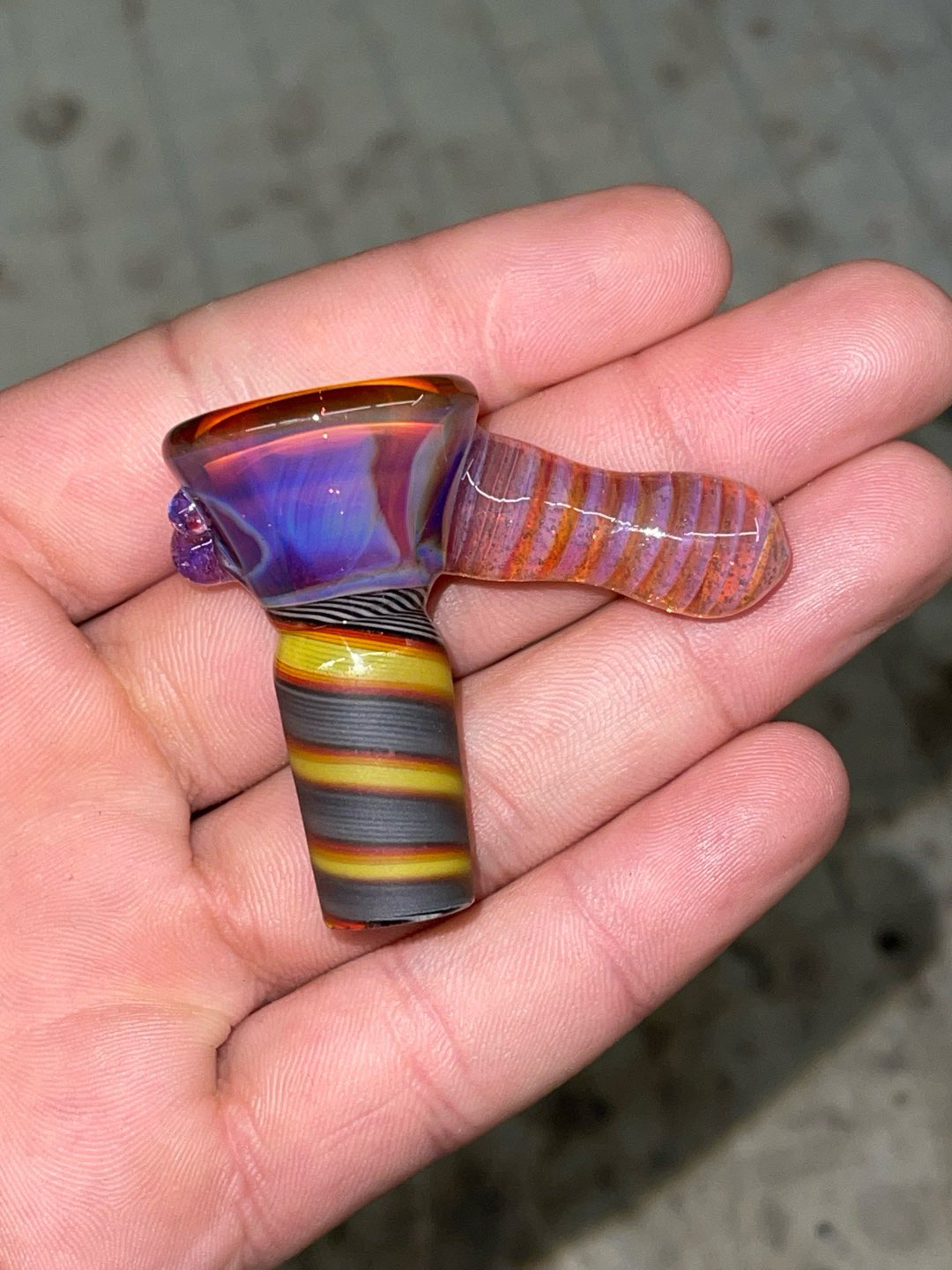 Preview pic of 14mm 3 holes amber purple color