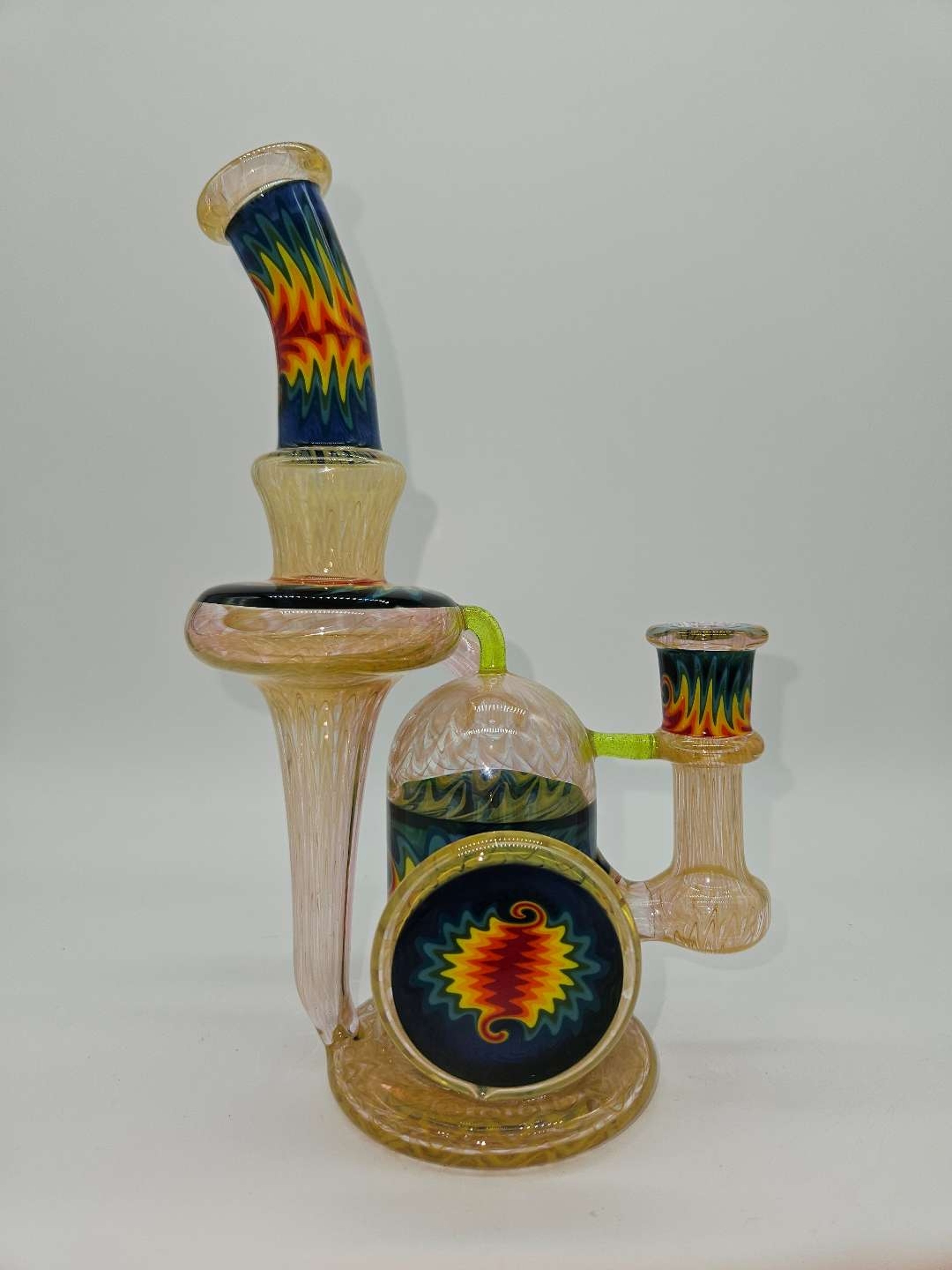 Preview pic of Wig Wag recycler by logglass