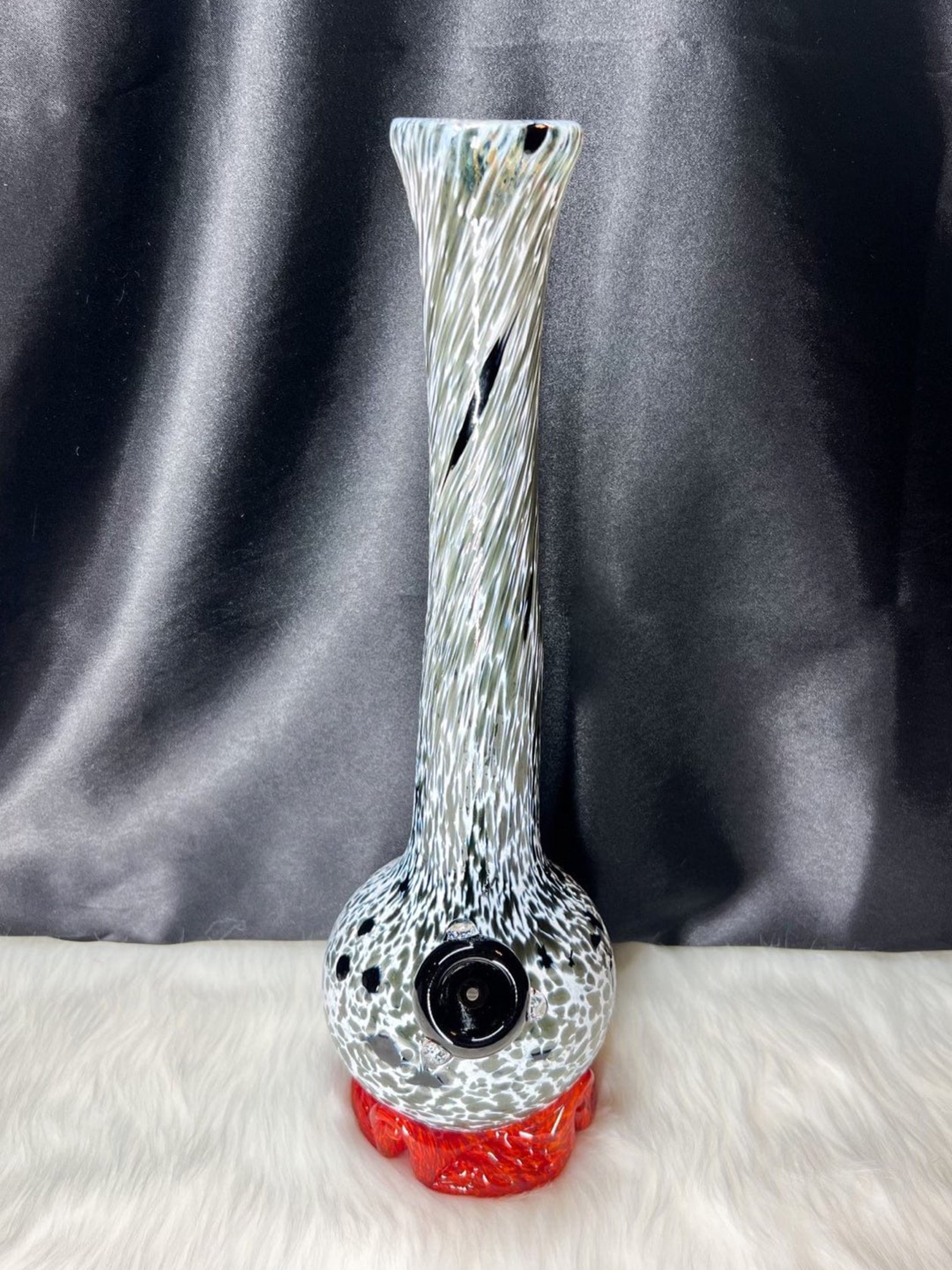 Preview pic of Noble Glass White Black Speckled Soft Glass Beaker