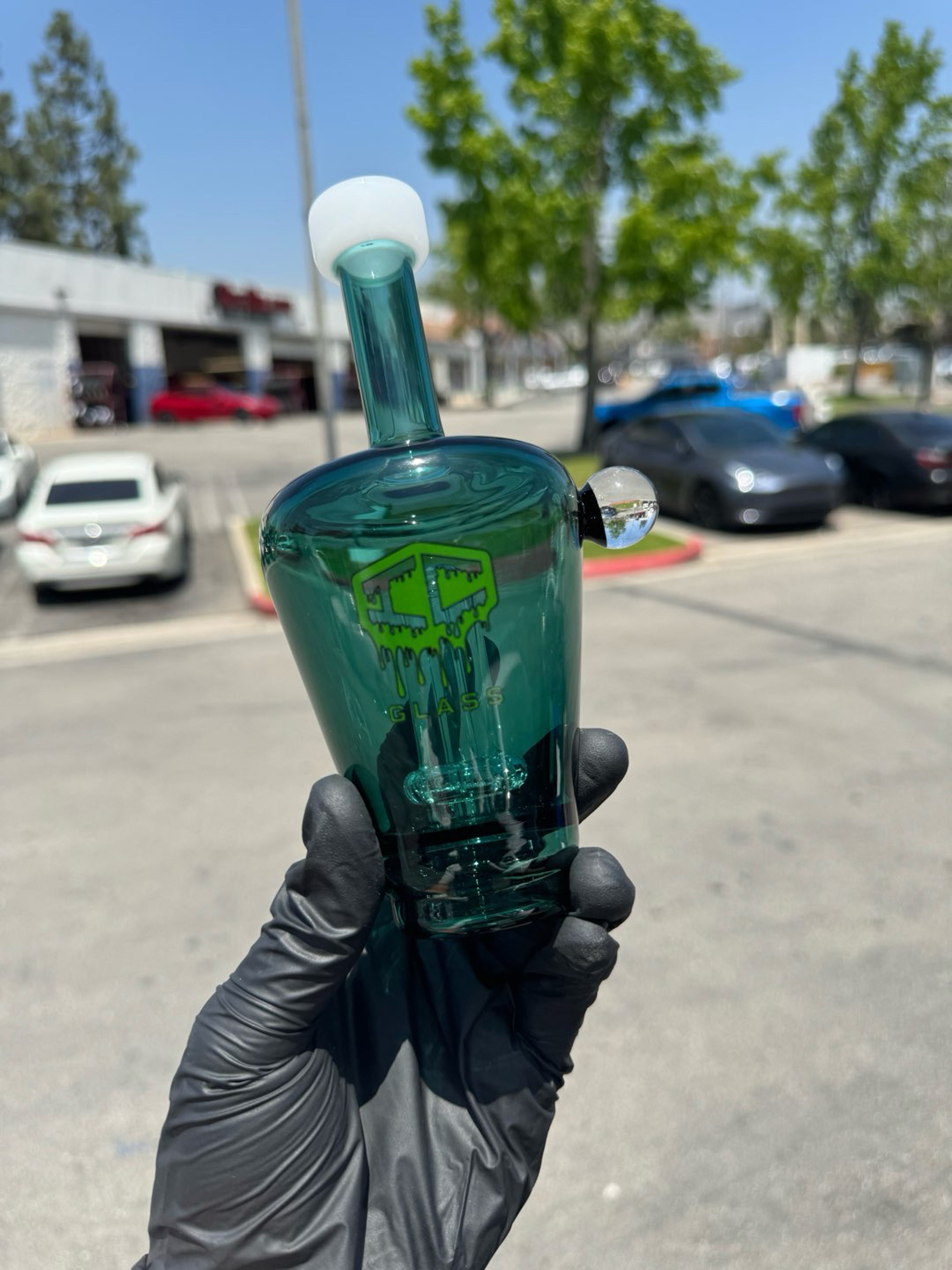 Preview pic of Ic Glass Teal and white puffco top
