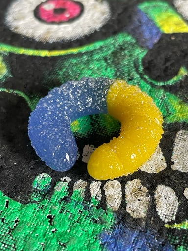 Preview pic of SOUR WORM CARB CAP STAND #1