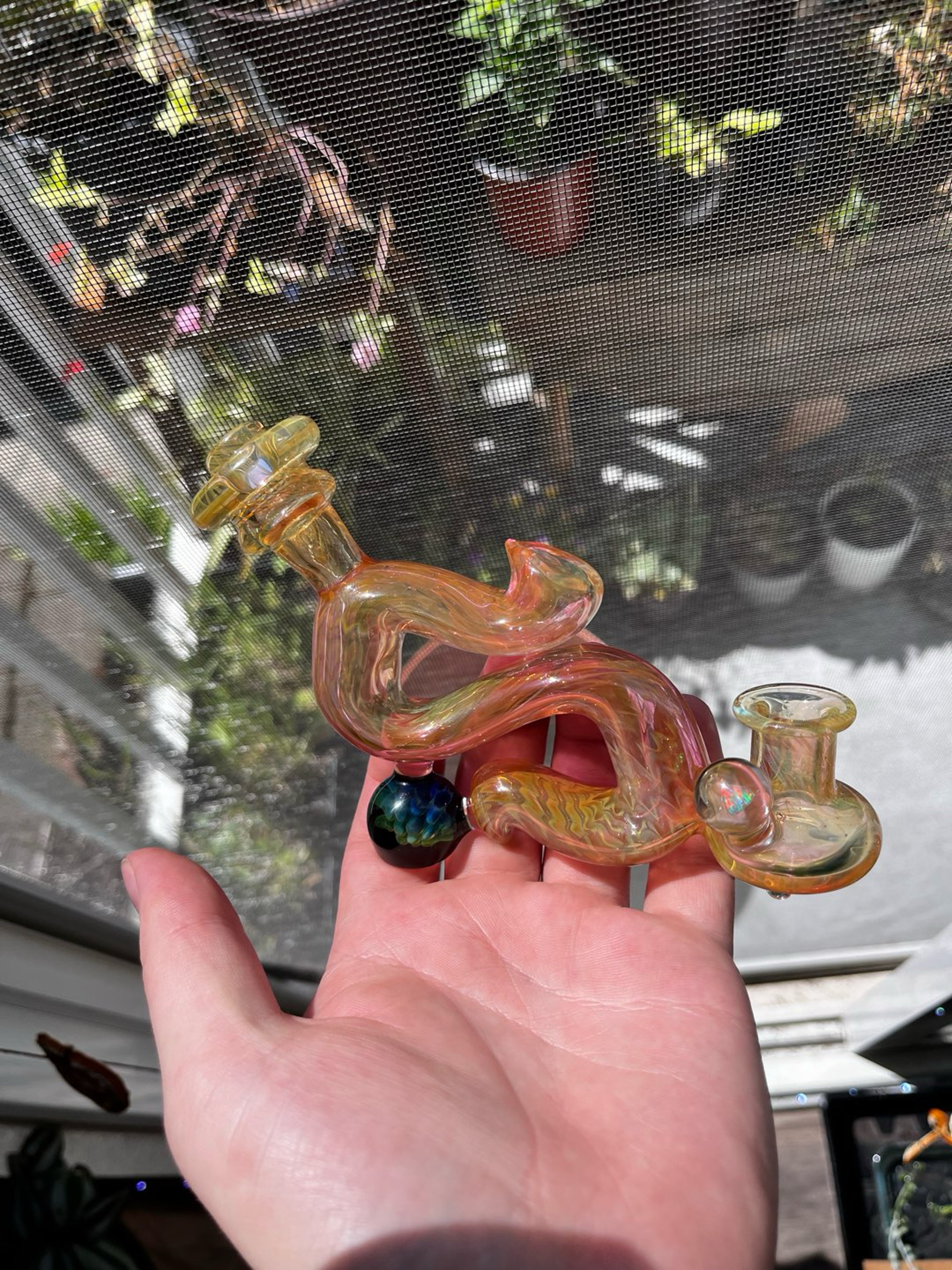 Preview pic of Knuckles Glass Grafitti S